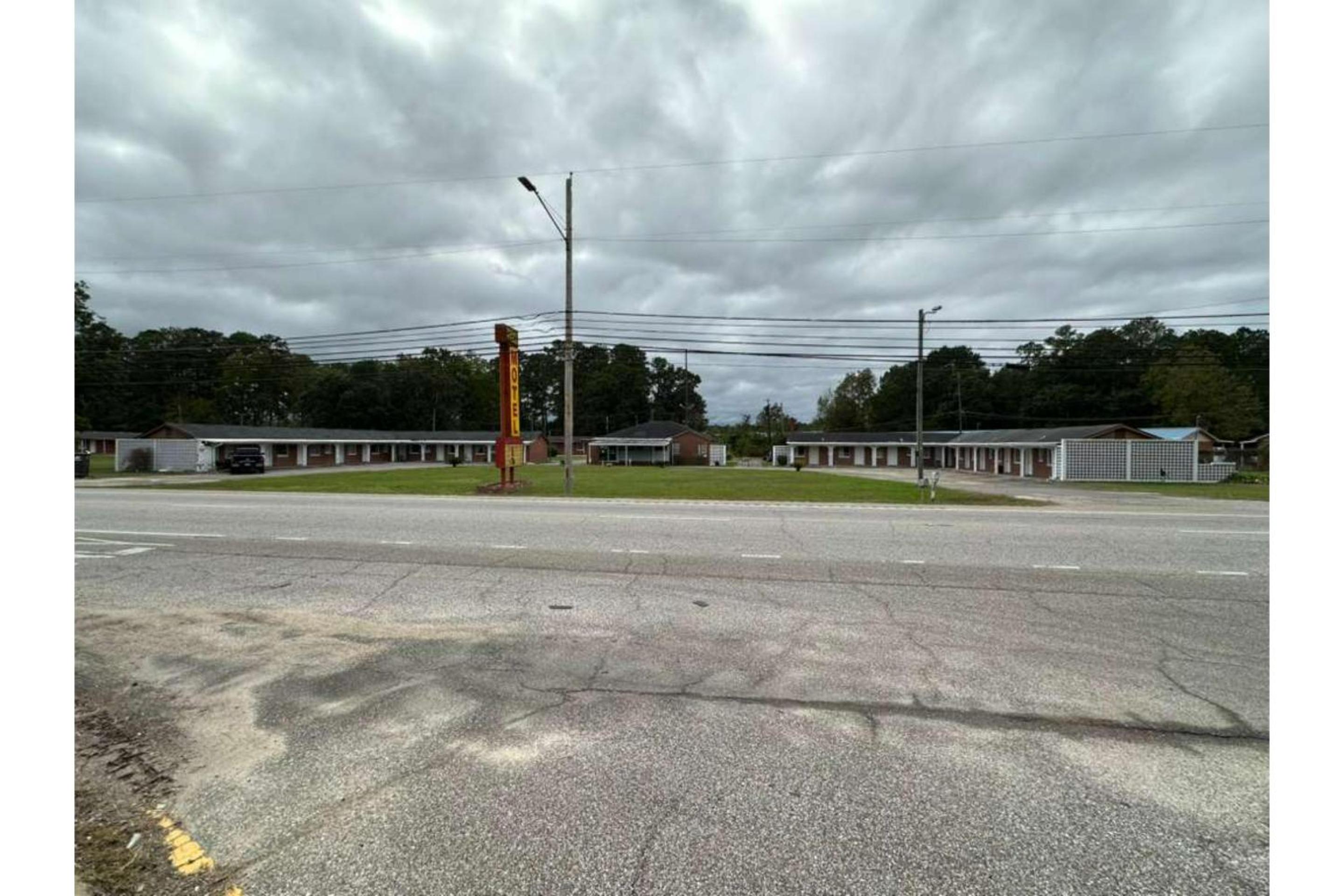 Walkers Inn Dothan by Hotel O