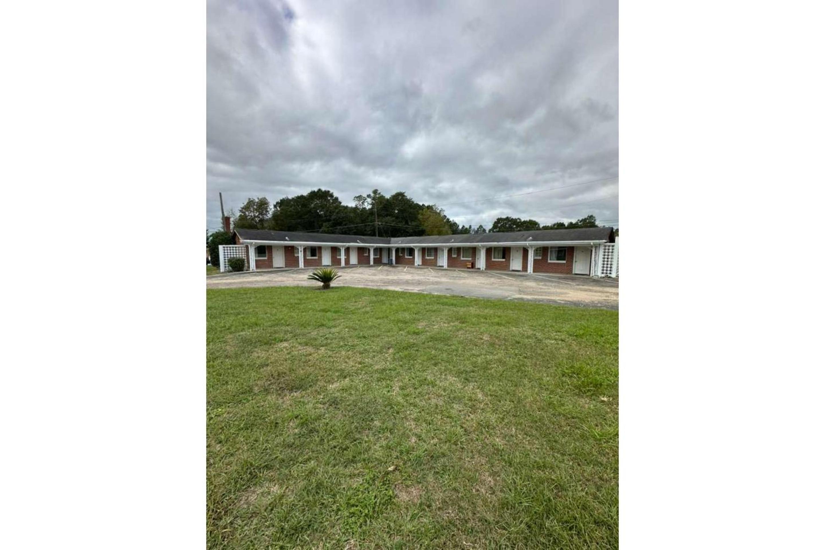 Walkers Inn Dothan by Hotel O