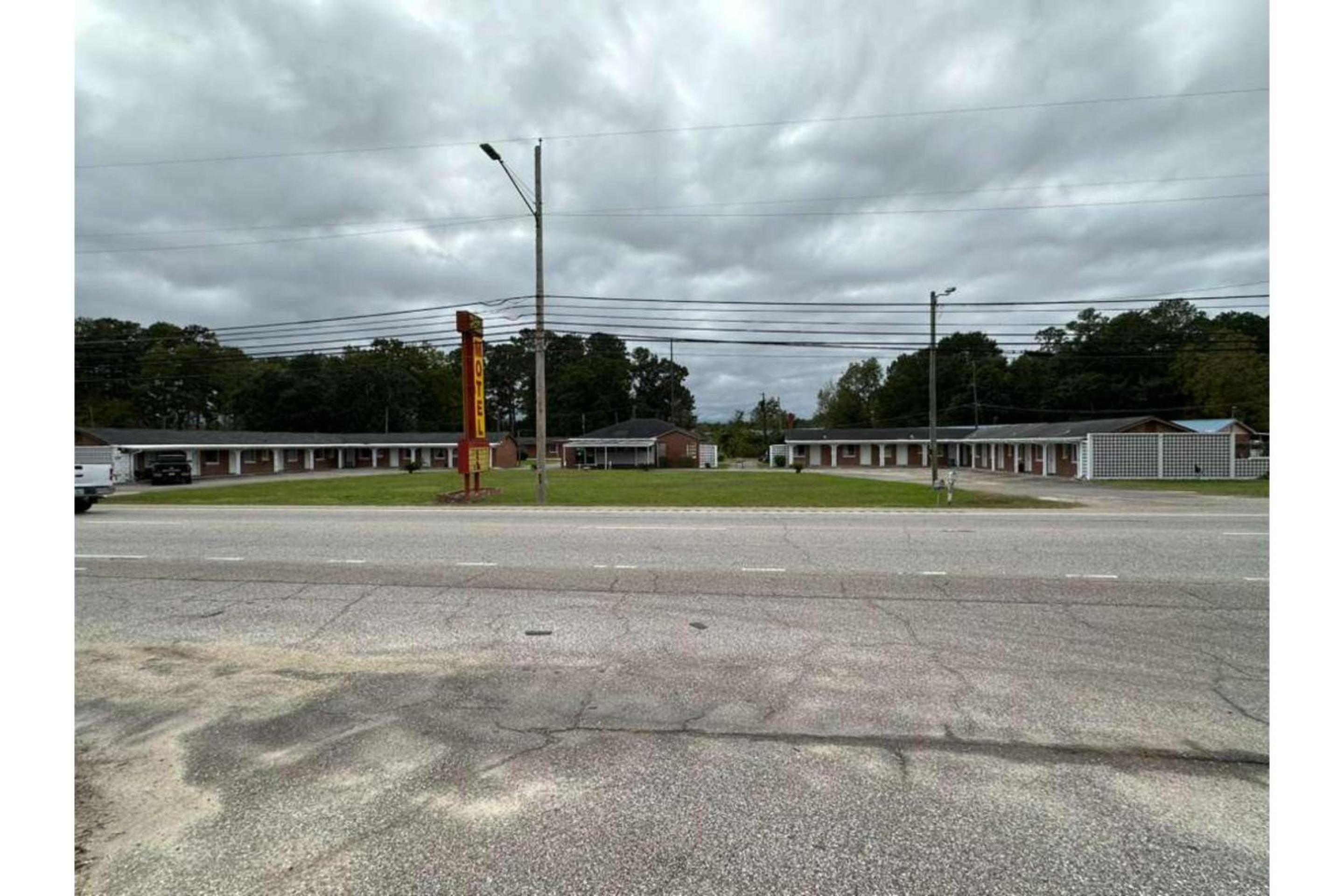 Walkers Inn Dothan by Hotel O