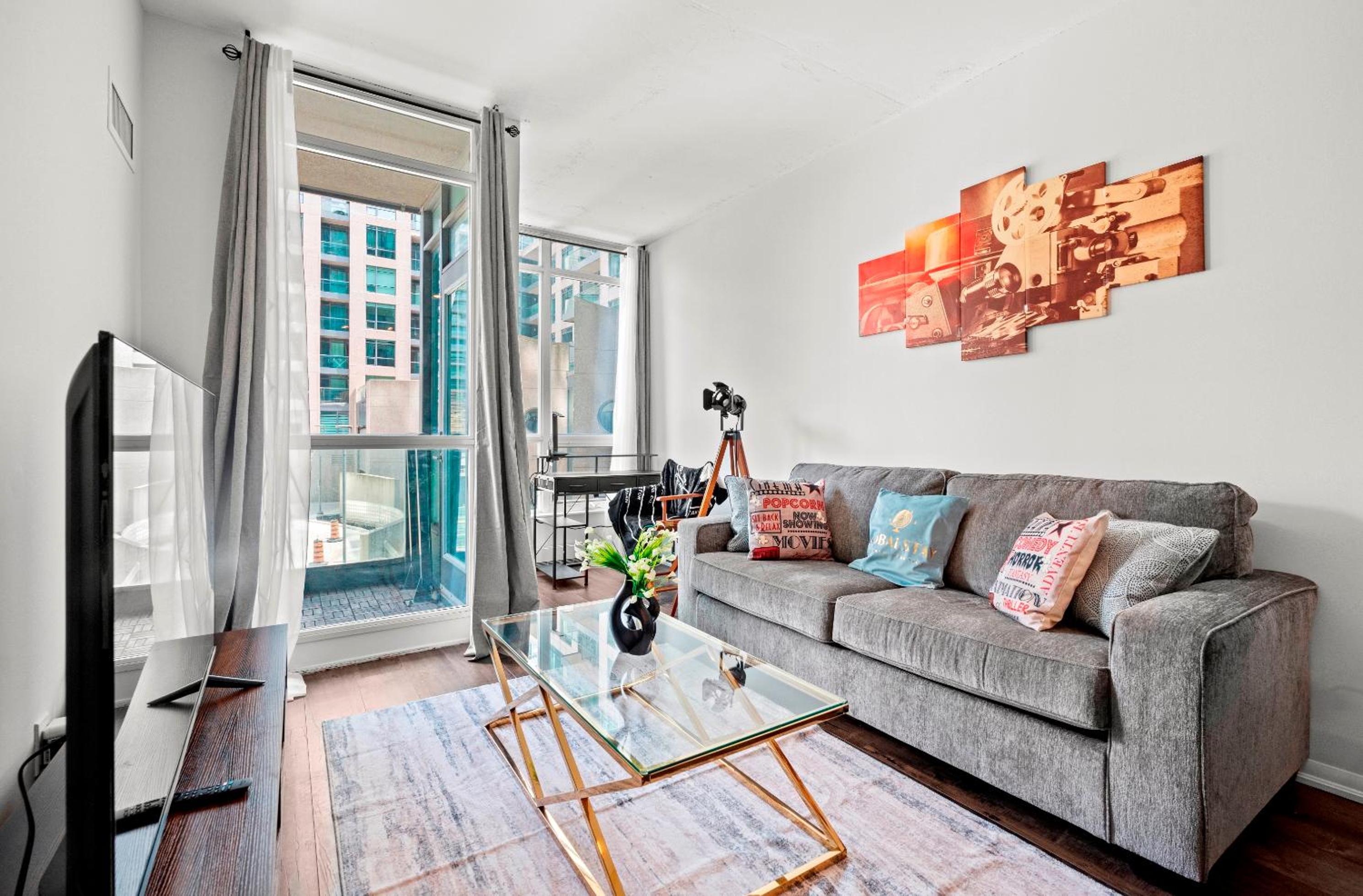 1 Bedroom Condo with Balcony Fort York Downtown Toronto