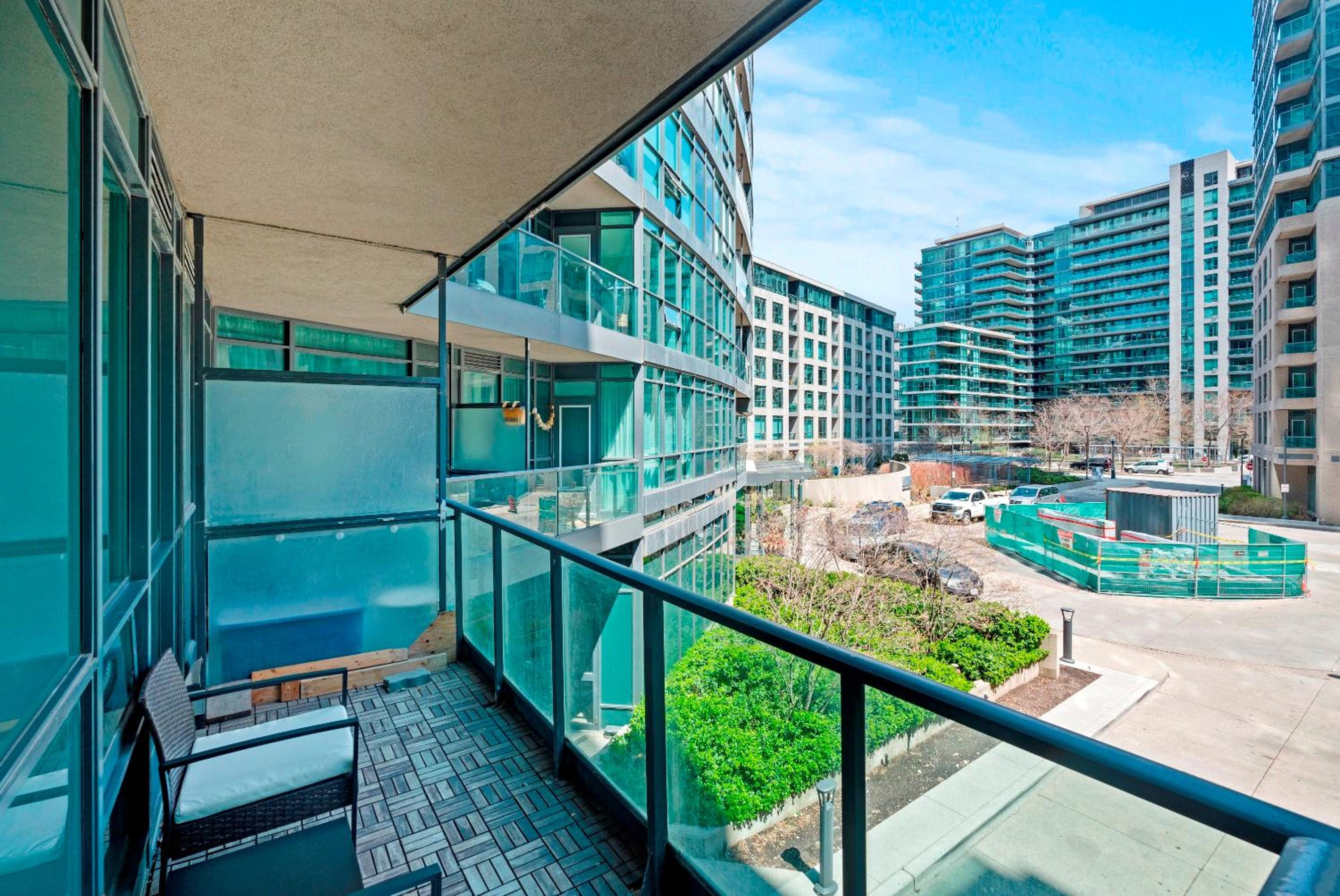 1 Bedroom Condo with Balcony Fort York Downtown Toronto