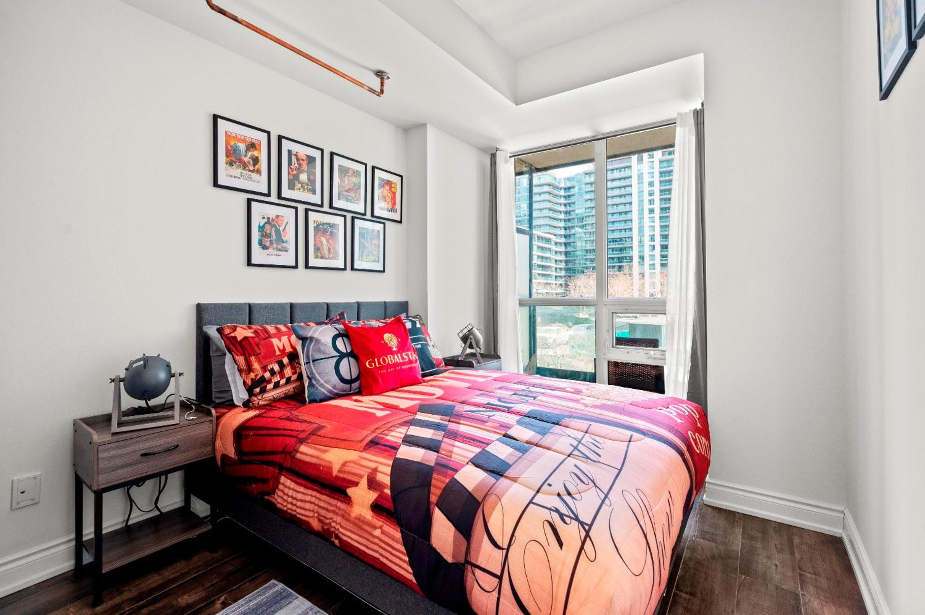 1 Bedroom Condo with Balcony Fort York Downtown Toronto