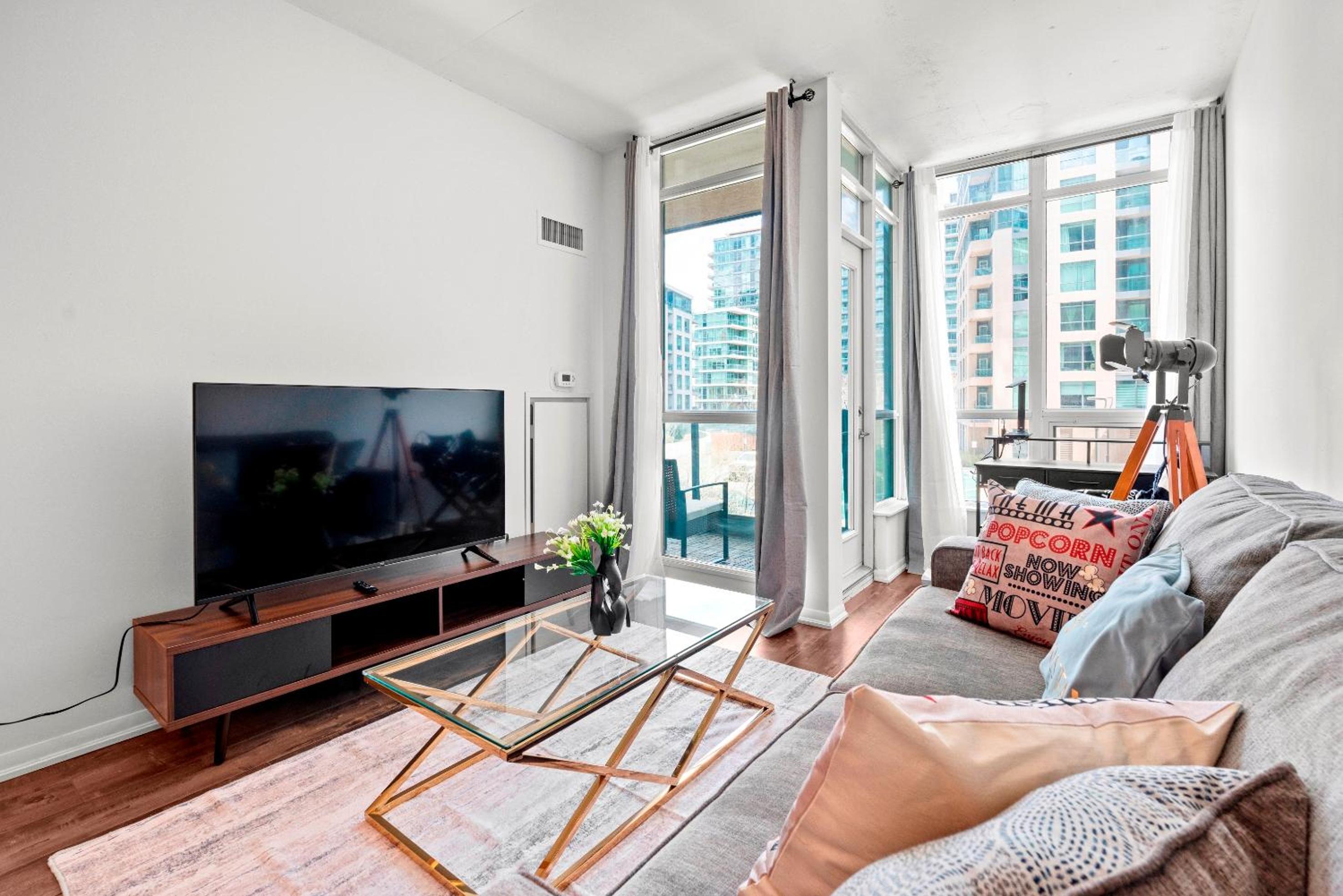 1 Bedroom Condo with Balcony Fort York Downtown Toronto