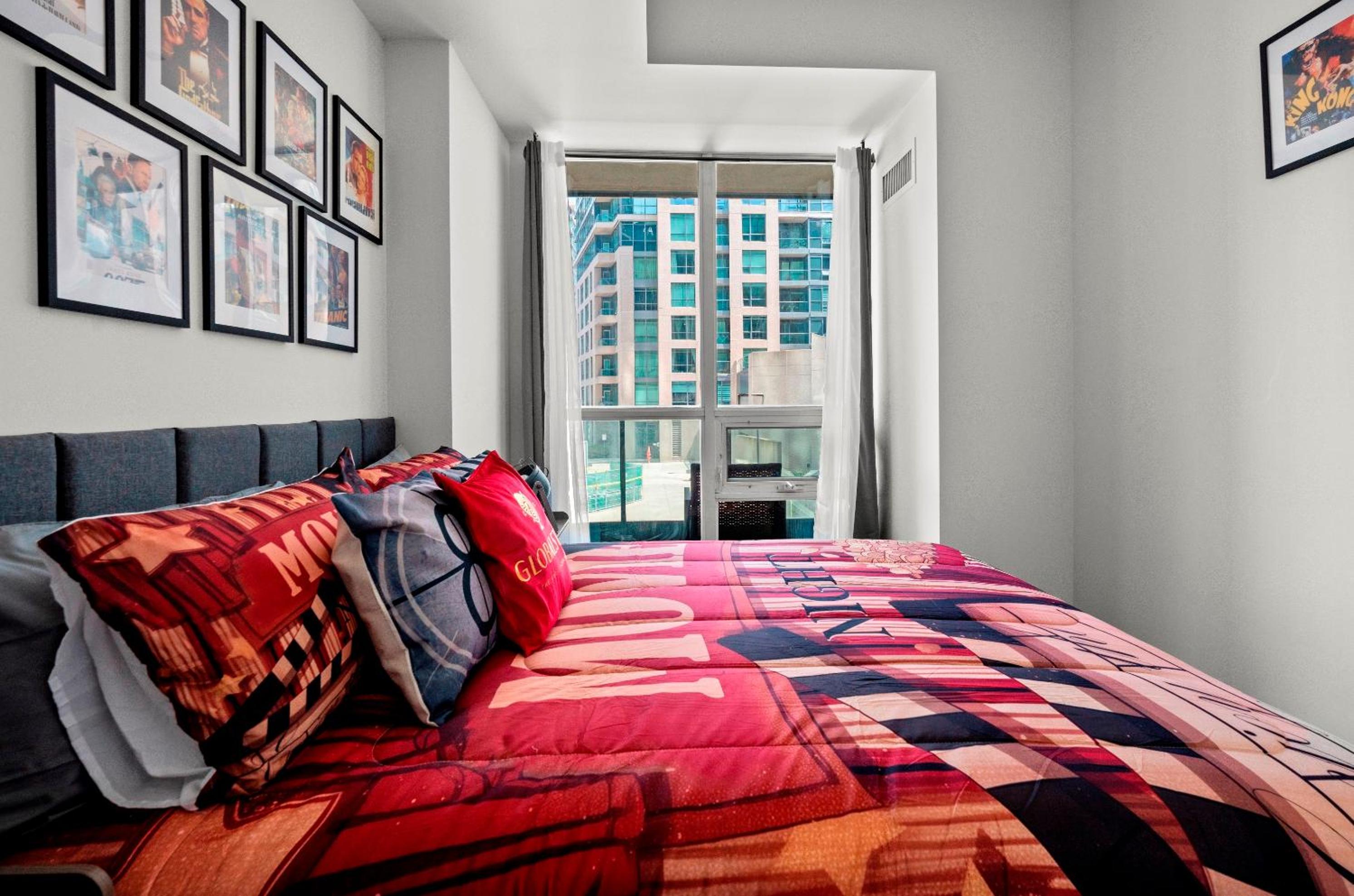 1 Bedroom Condo with Balcony Fort York Downtown Toronto