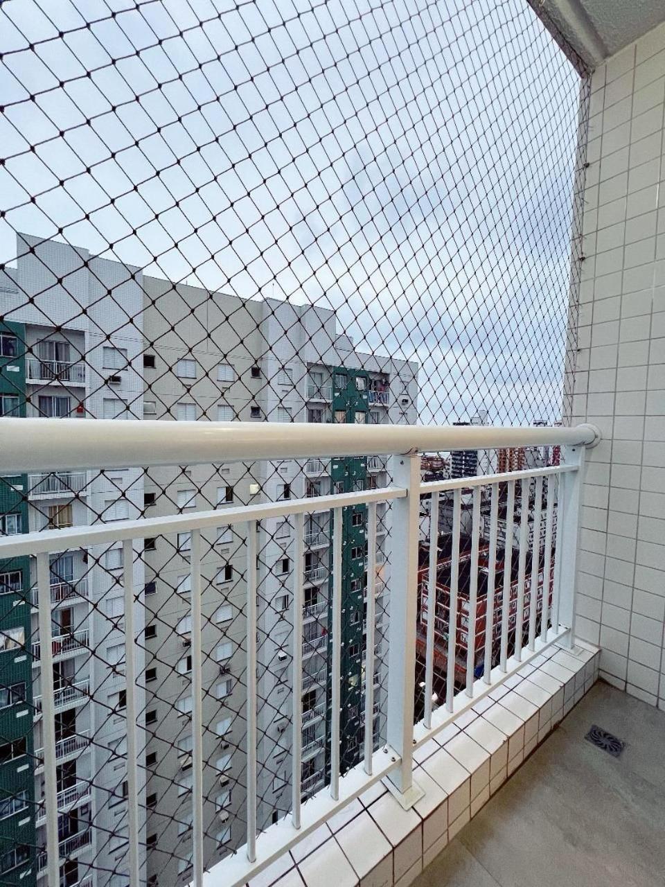 Apto lindo na rua da Praia Ocian! Venha conhecer!