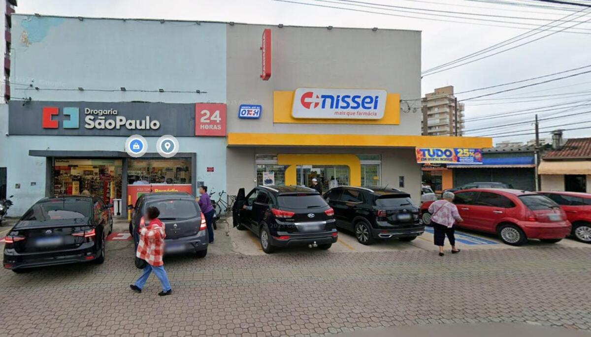 Apto lindo na rua da Praia Ocian! Venha conhecer!