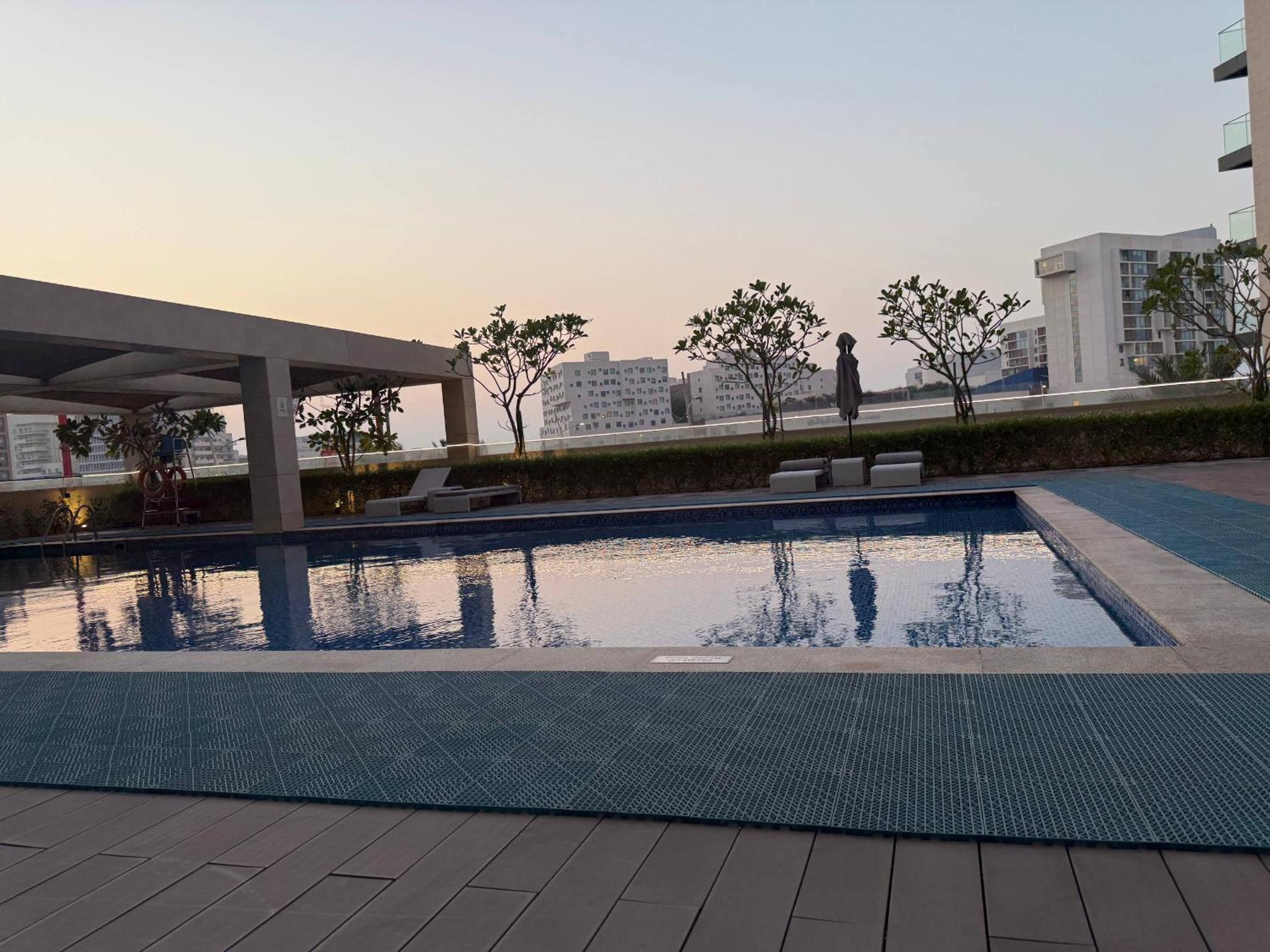 Luxury 2-Bedroom APT - Sea Views in Saadiyat Island