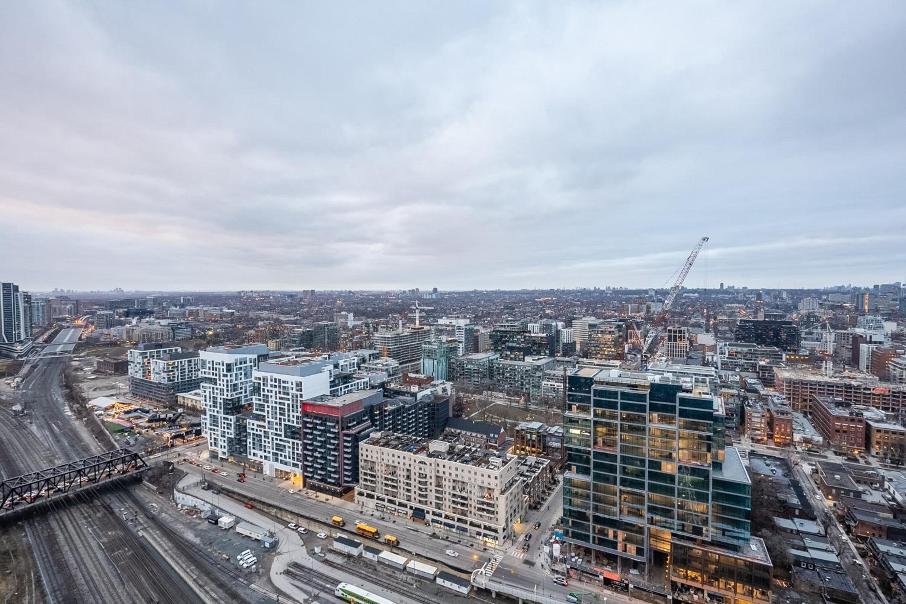 Modern 1 Bedroom Condo Iceboat Terrace Downtown Toronto