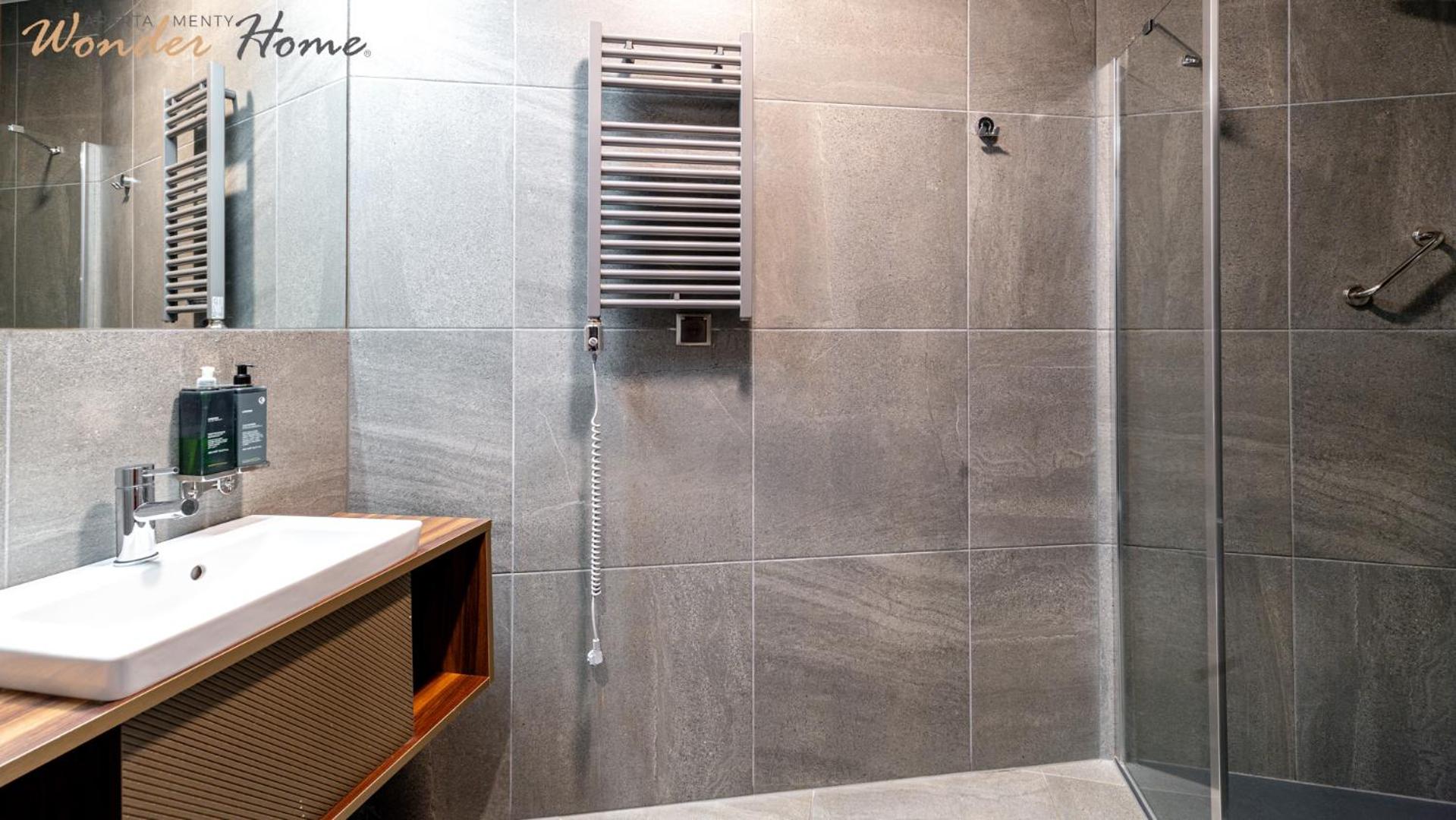 Wonder Hill - klimatyzowane apartamenty hotelowe z balkonami lub tarasami
