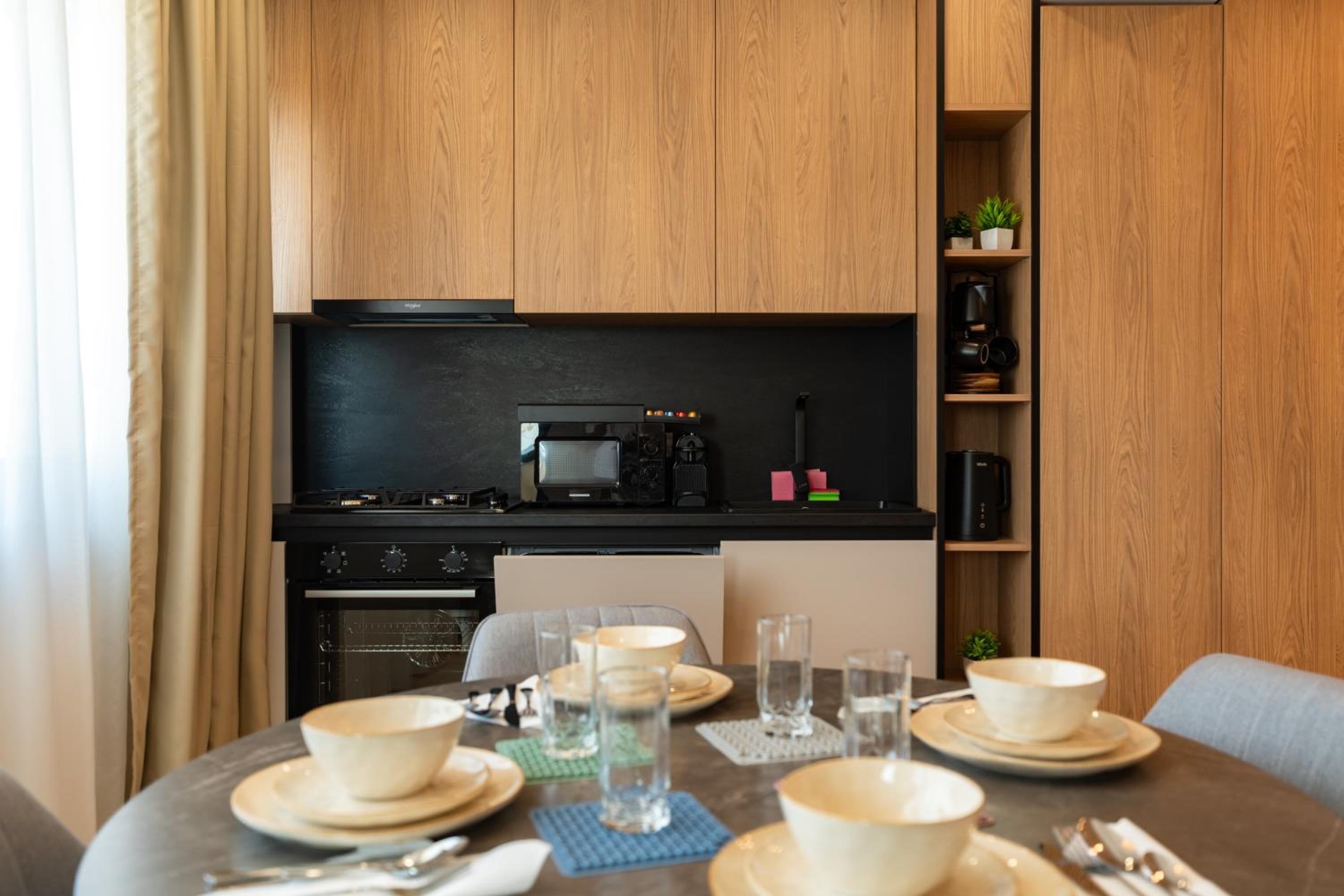 The Velvet Glow by Blvd 63B3 - Warm Modern Stay with Elegant Design