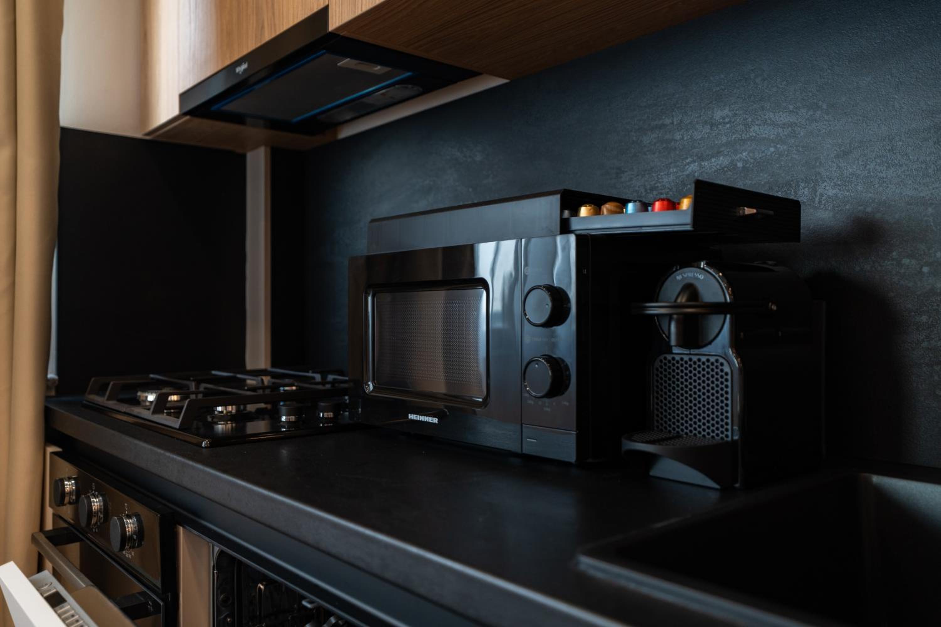 The Velvet Glow by Blvd 63B3 - Warm Modern Stay with Elegant Design