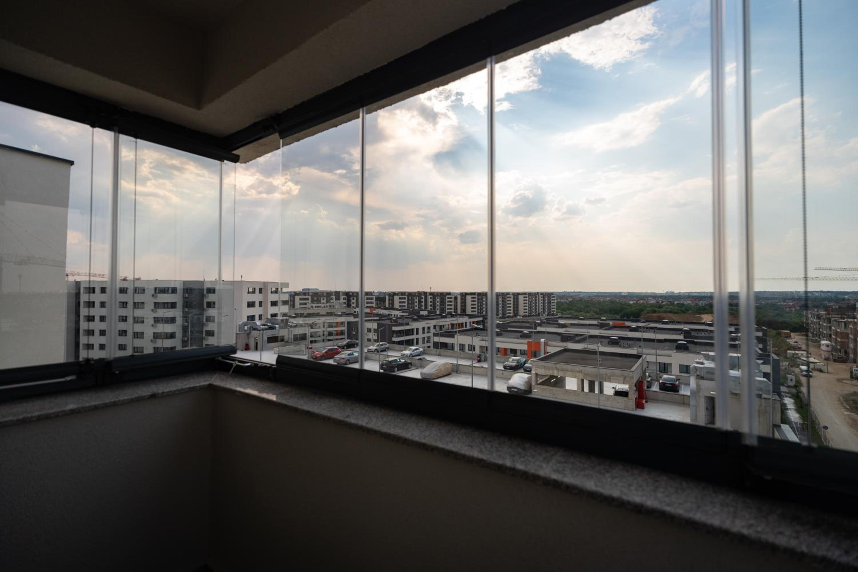 The Velvet Glow by Blvd 63B3 - Warm Modern Stay with Elegant Design