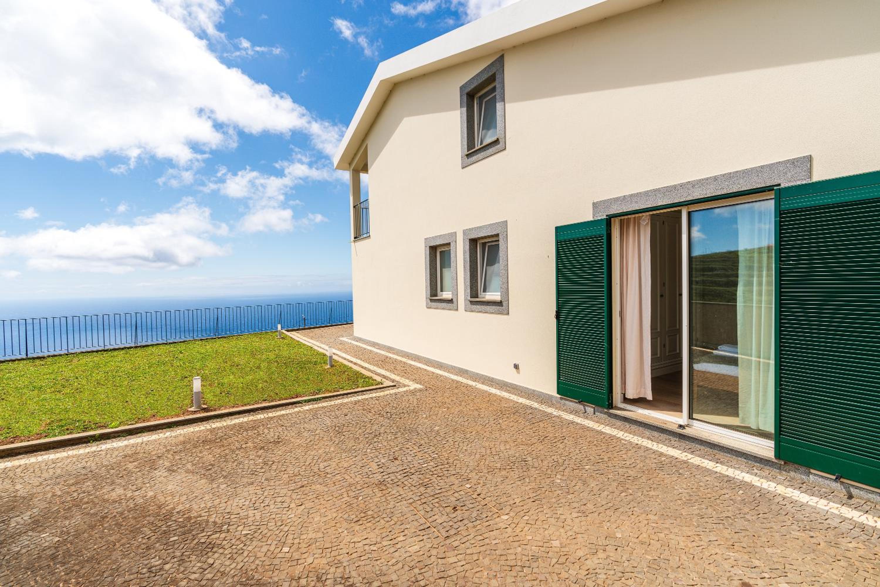 Villa Pargo Green by Madeira Dream Stays