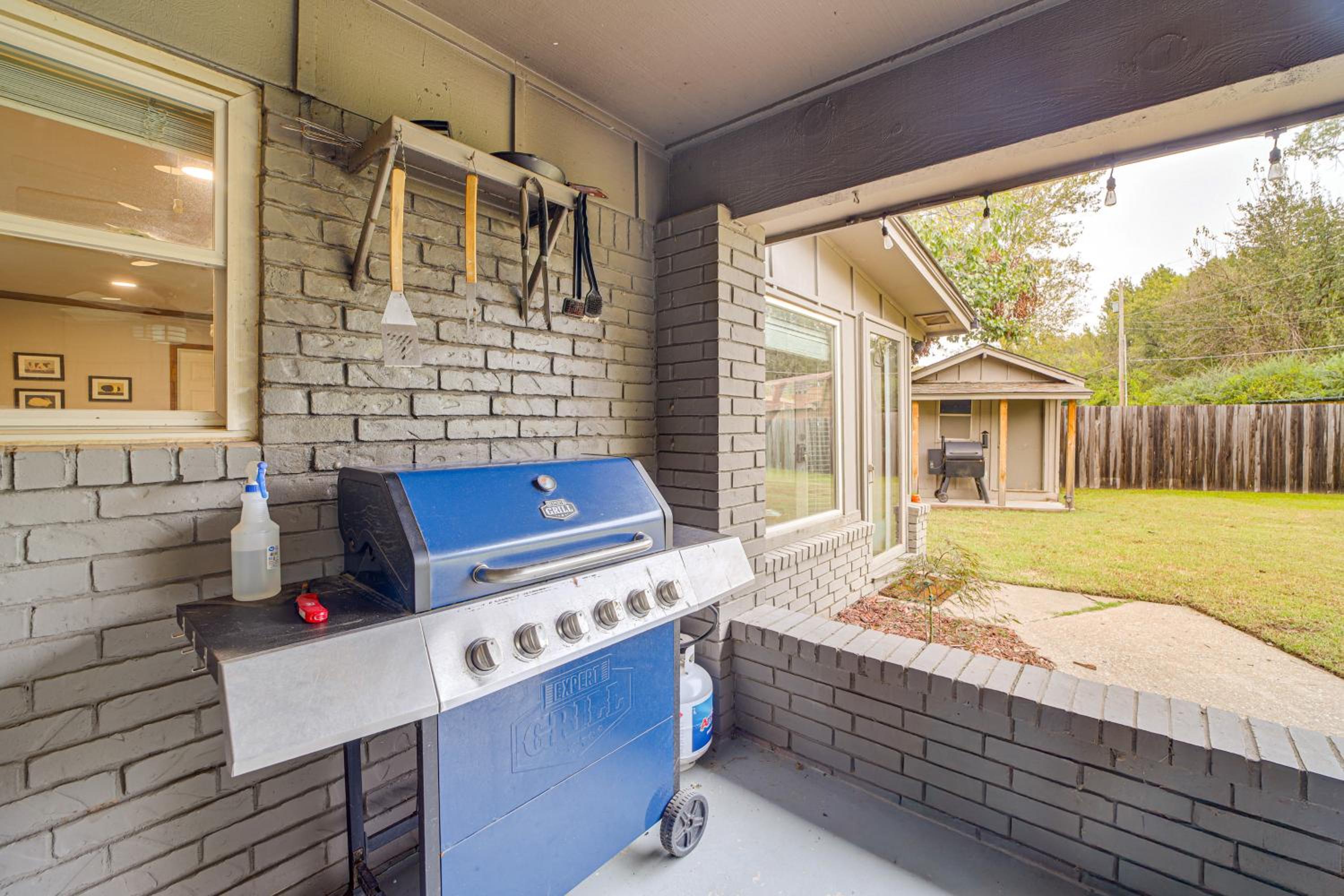 Family-Friendly Tulsa Suburb Home By Parks and River