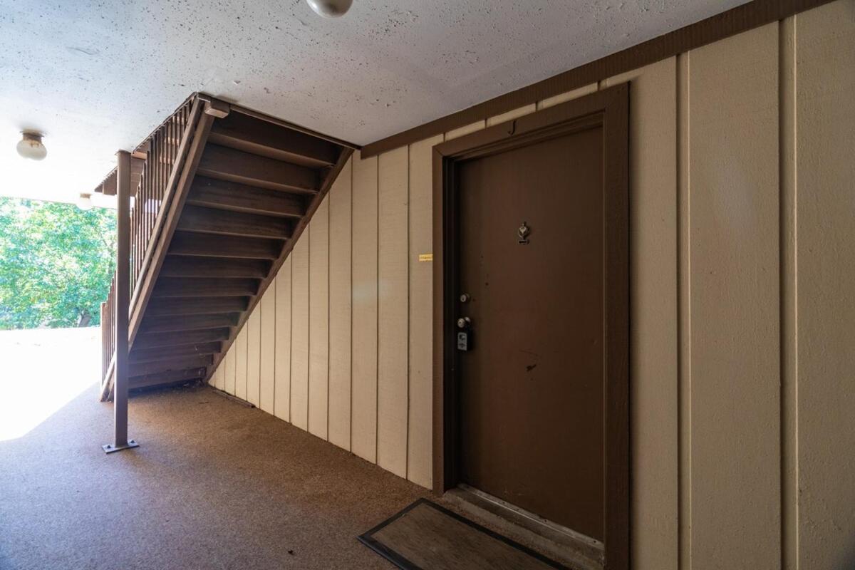 Modern 3BR 2 bathroom Near High Point University & Market Sleeps 6
