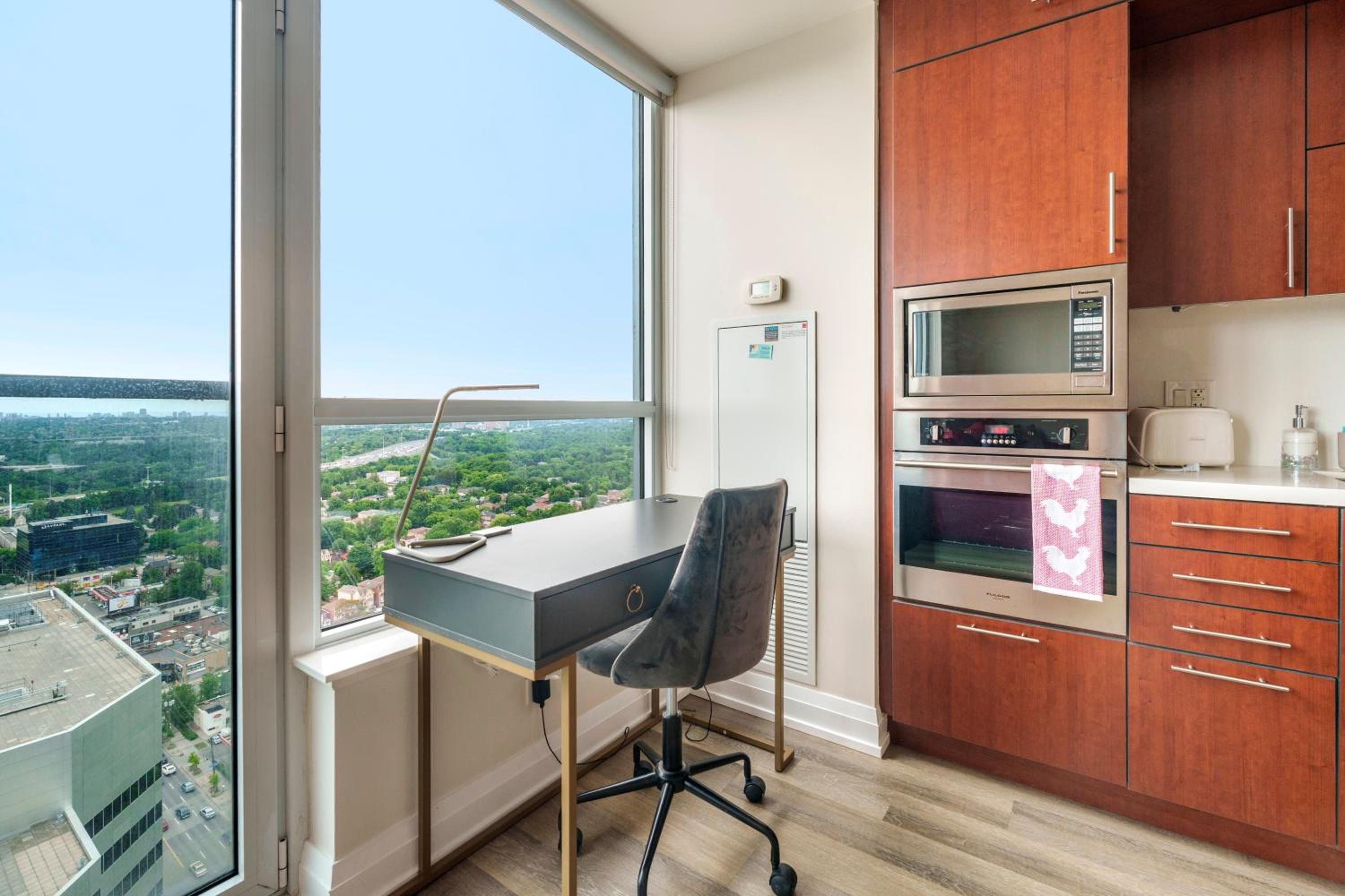 High Floor 1 Bedroom plus Den Condo Apartment City View North York Toronto