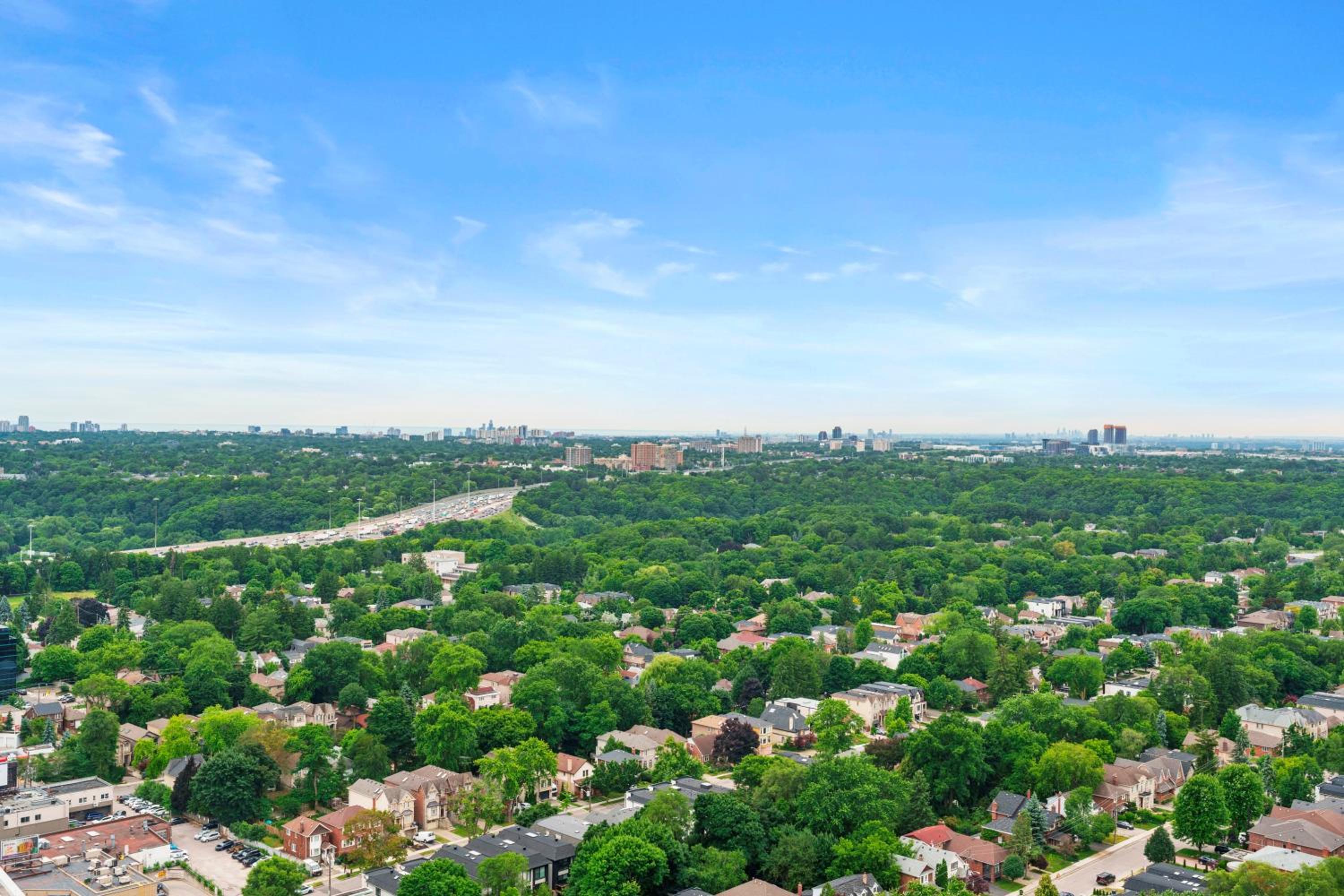 High Floor 1 Bedroom plus Den Condo Apartment City View North York Toronto