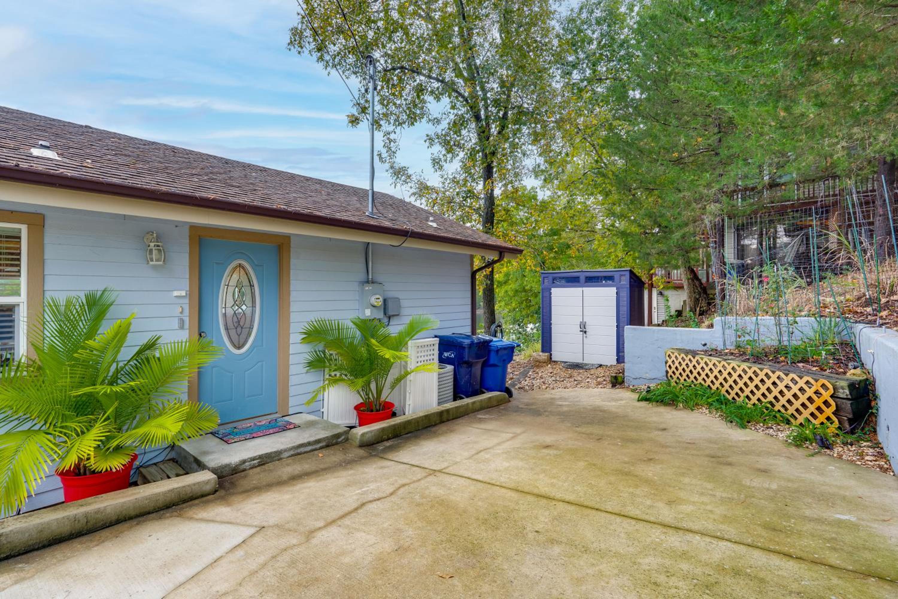 Families Welcome! Lake Ozark Getaway with Boat Slip