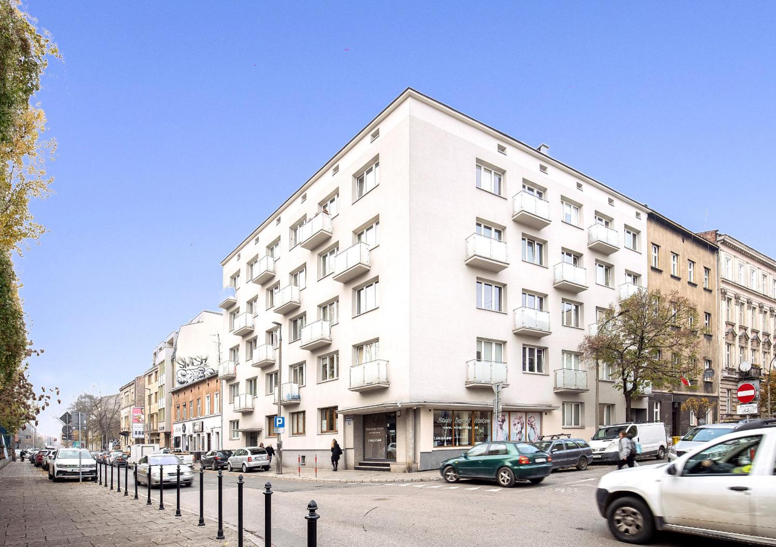 Polka Apartment 2-bed