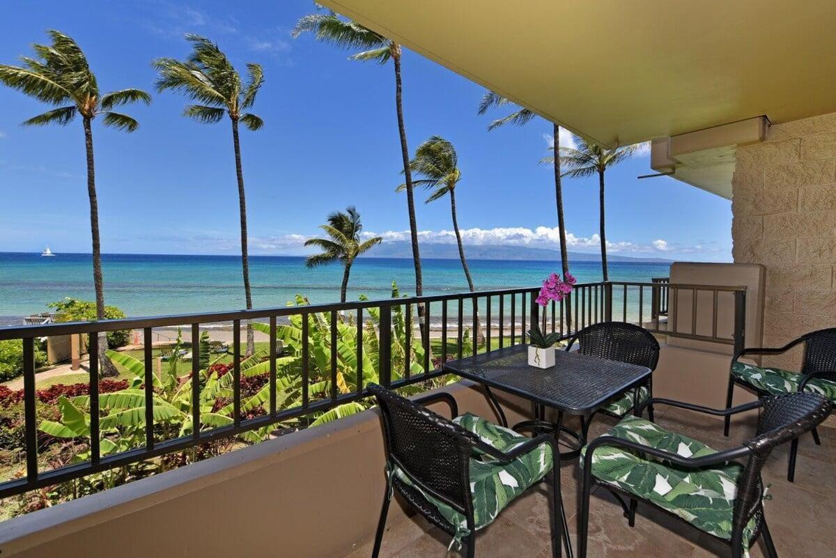 Paki Maui 207 · PM 207 BeachFront 1BD w Ocean View