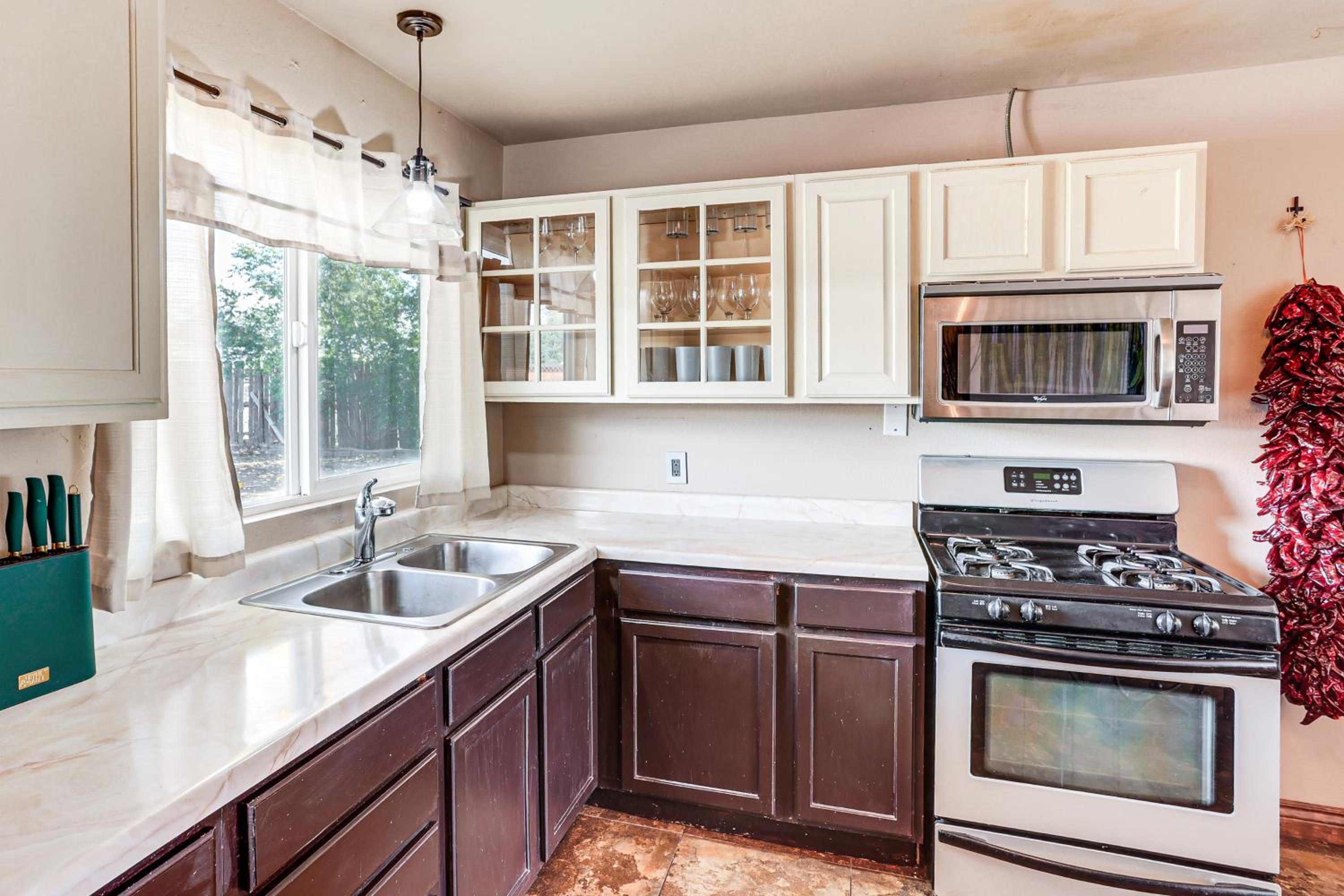 Hike and Golf Farmington Home 1 Mi to Animas River!