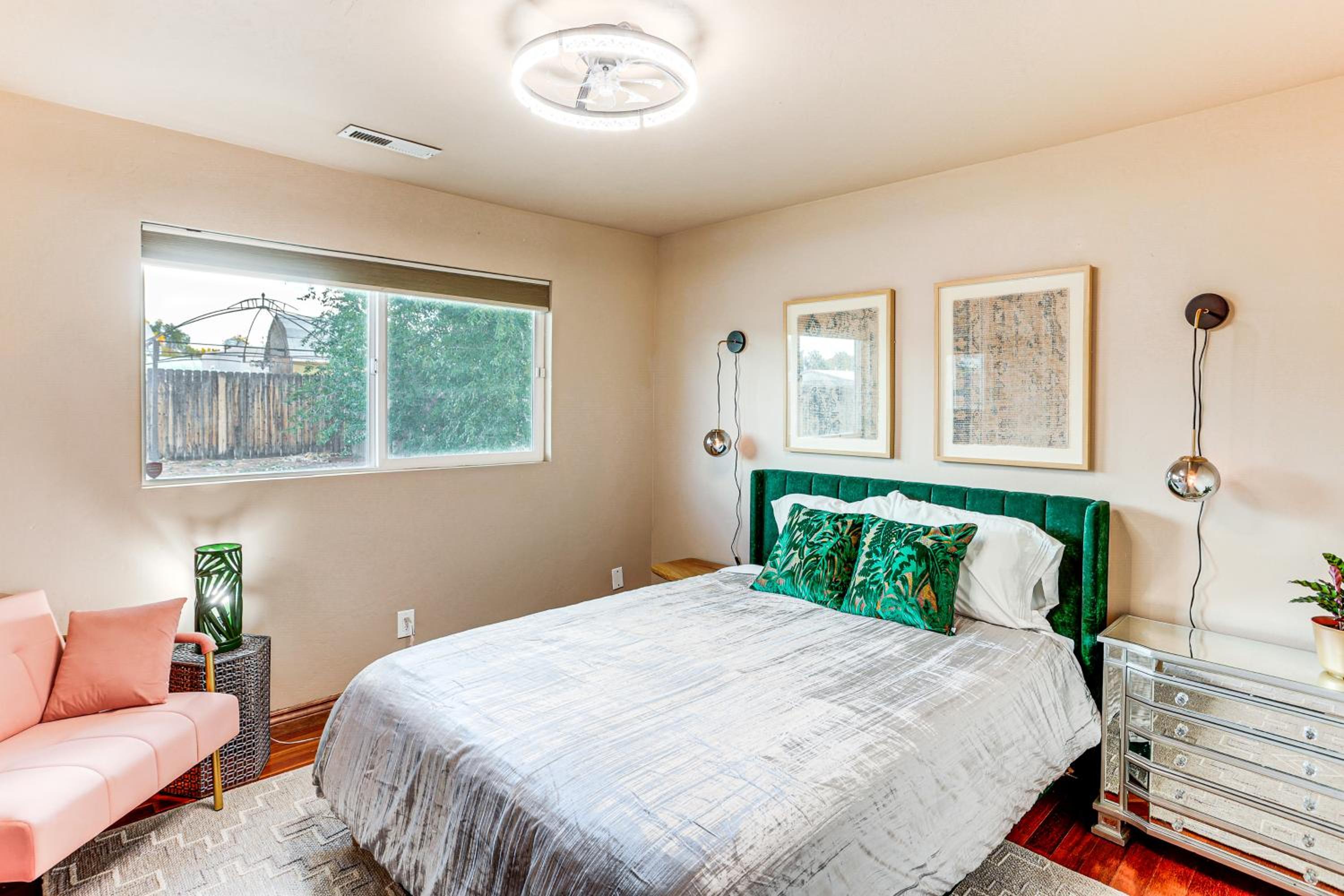 Hike and Golf Farmington Home 1 Mi to Animas River!