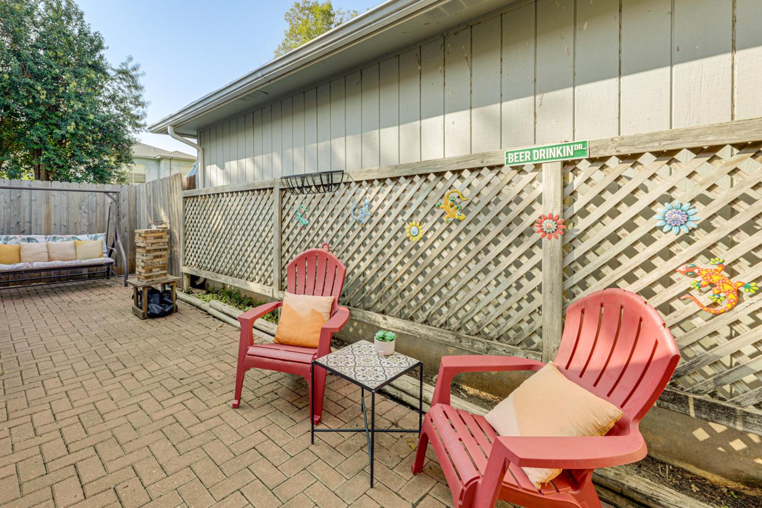2 Mi to Dtwn! Modern Round Rock Oasis with Patio