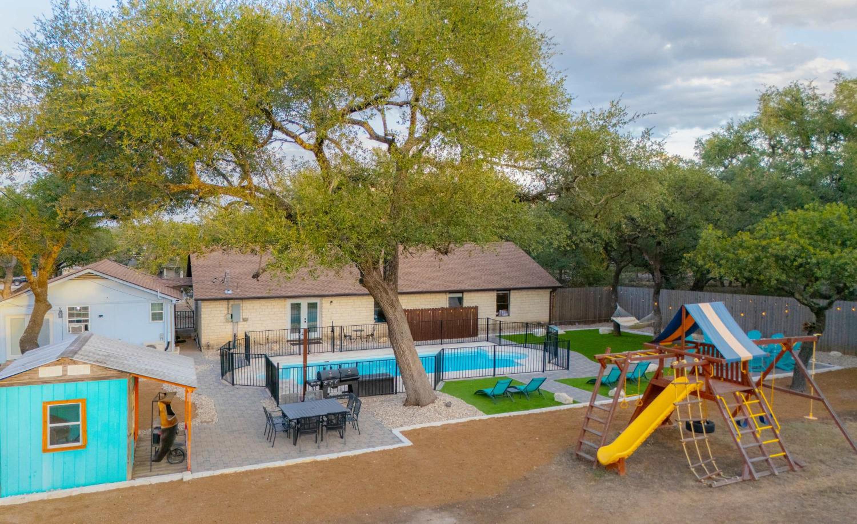 Jungle Haven Heated Pool Fun for 12