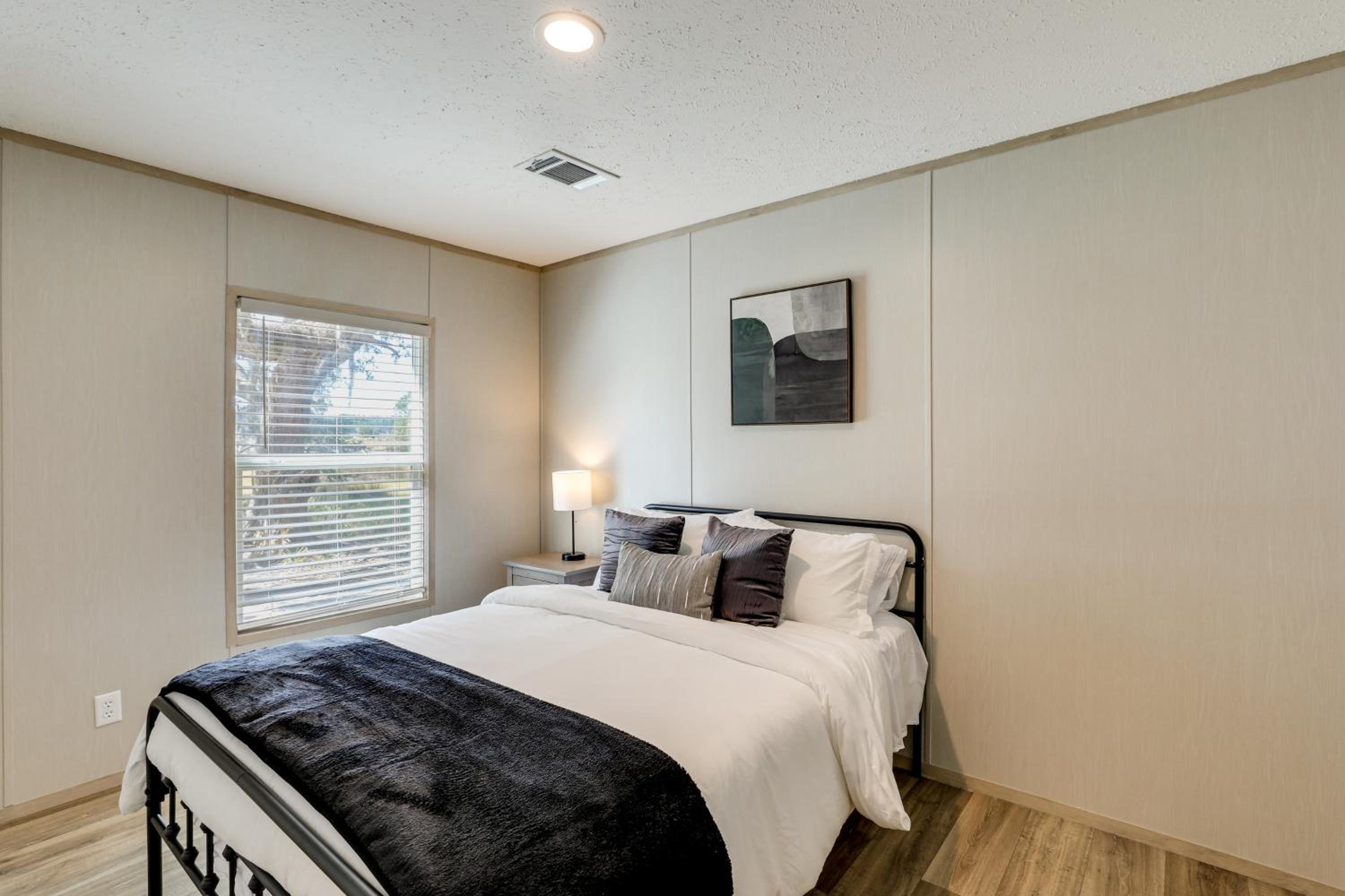 Hunt, Fish and Relax Rural Retreat in Green Pond