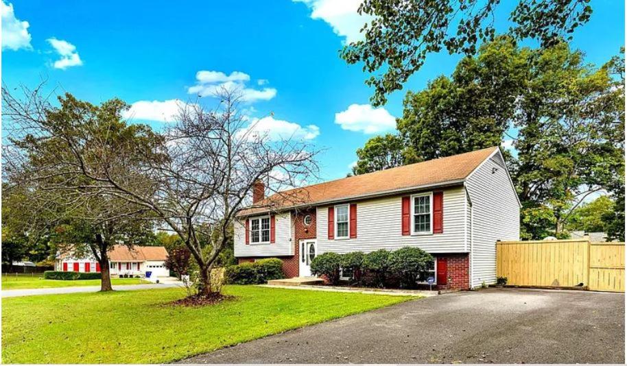 3bed and 2bath with big backyard quantico Stafford VA home