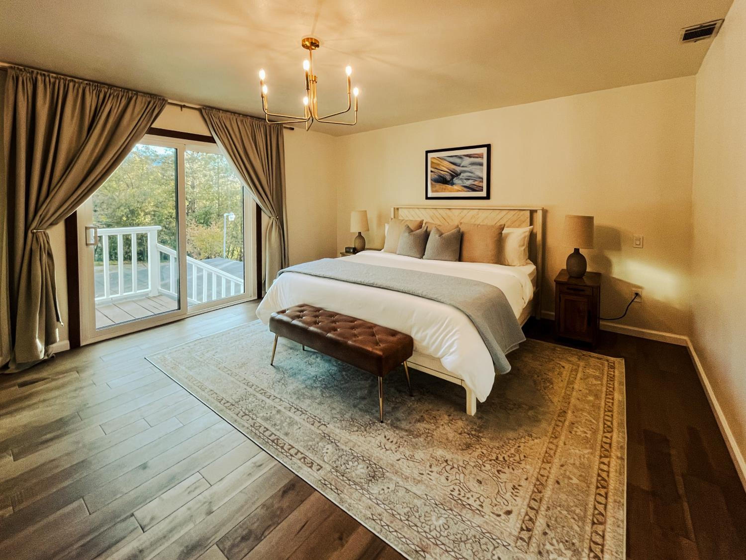 Yosemite Family Lodge I Sleeps 11 I Game Room