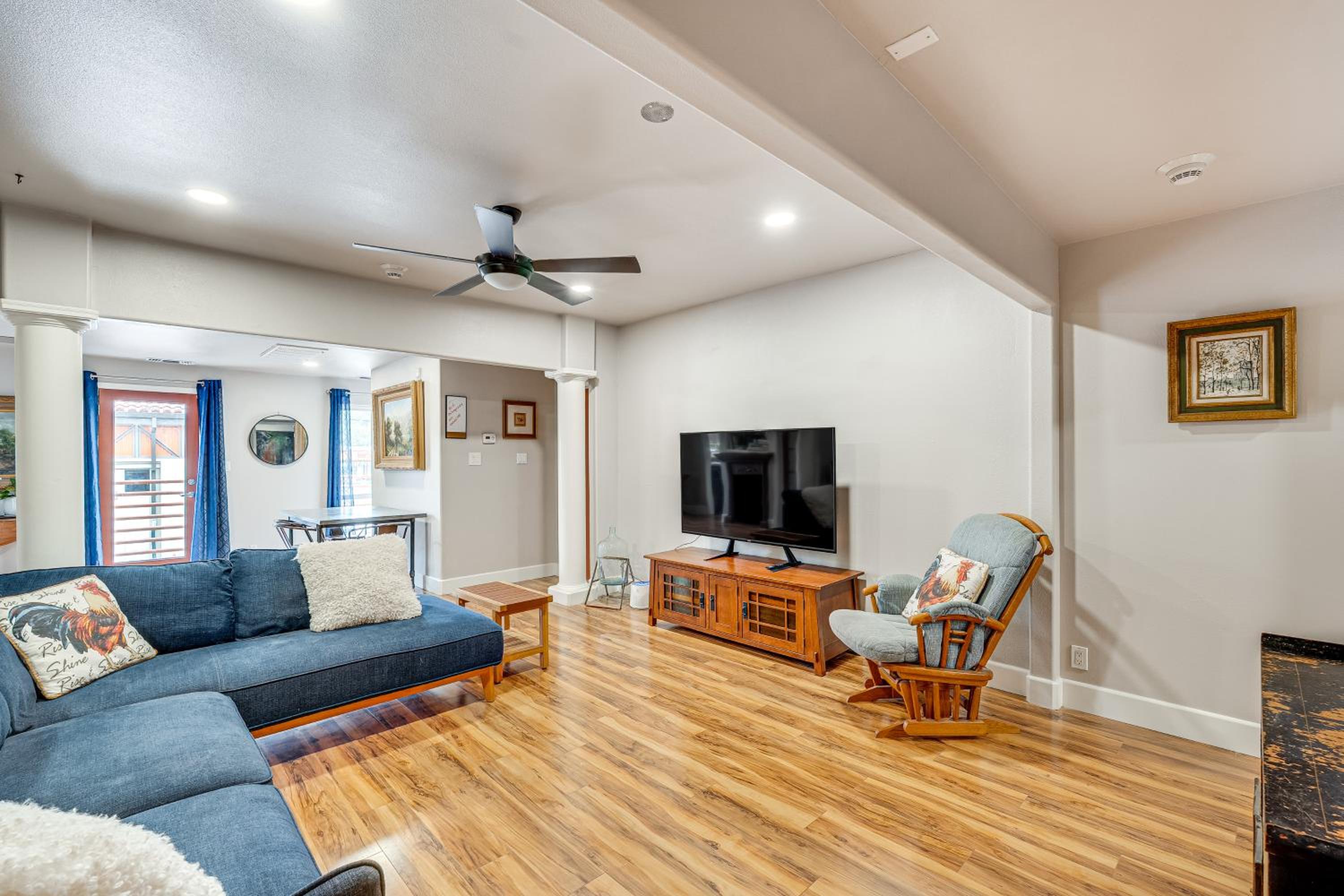 Easily Explore Fair Oaks Village! Unique Condo