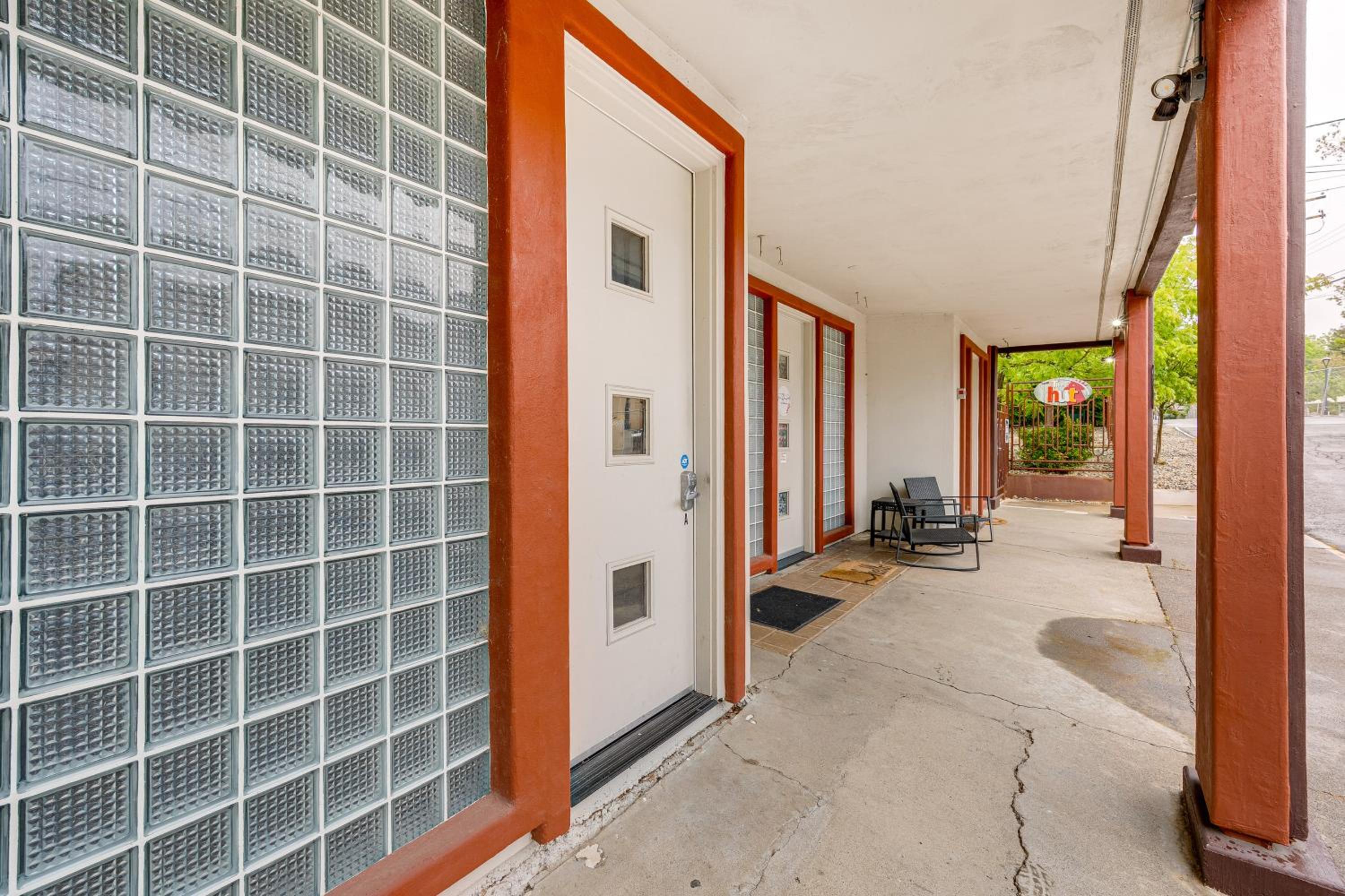Easily Explore Fair Oaks Village! Unique Condo