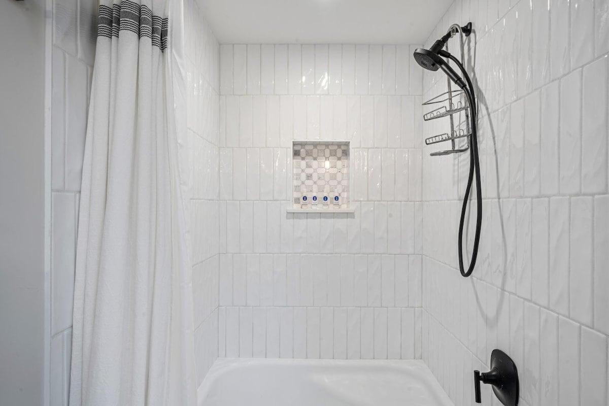Alaeloa 38 · ALA 38 Beautifully Remodel 3BD Partial Ocean Views