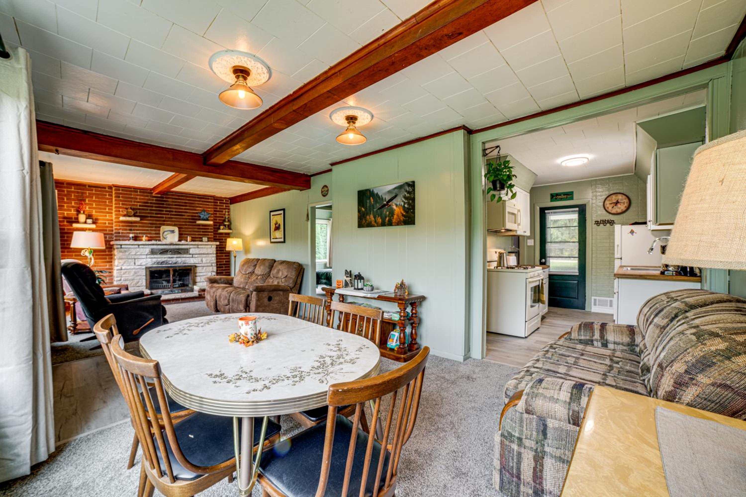 The Fishtales Riverhouse Iroquois River Stay!
