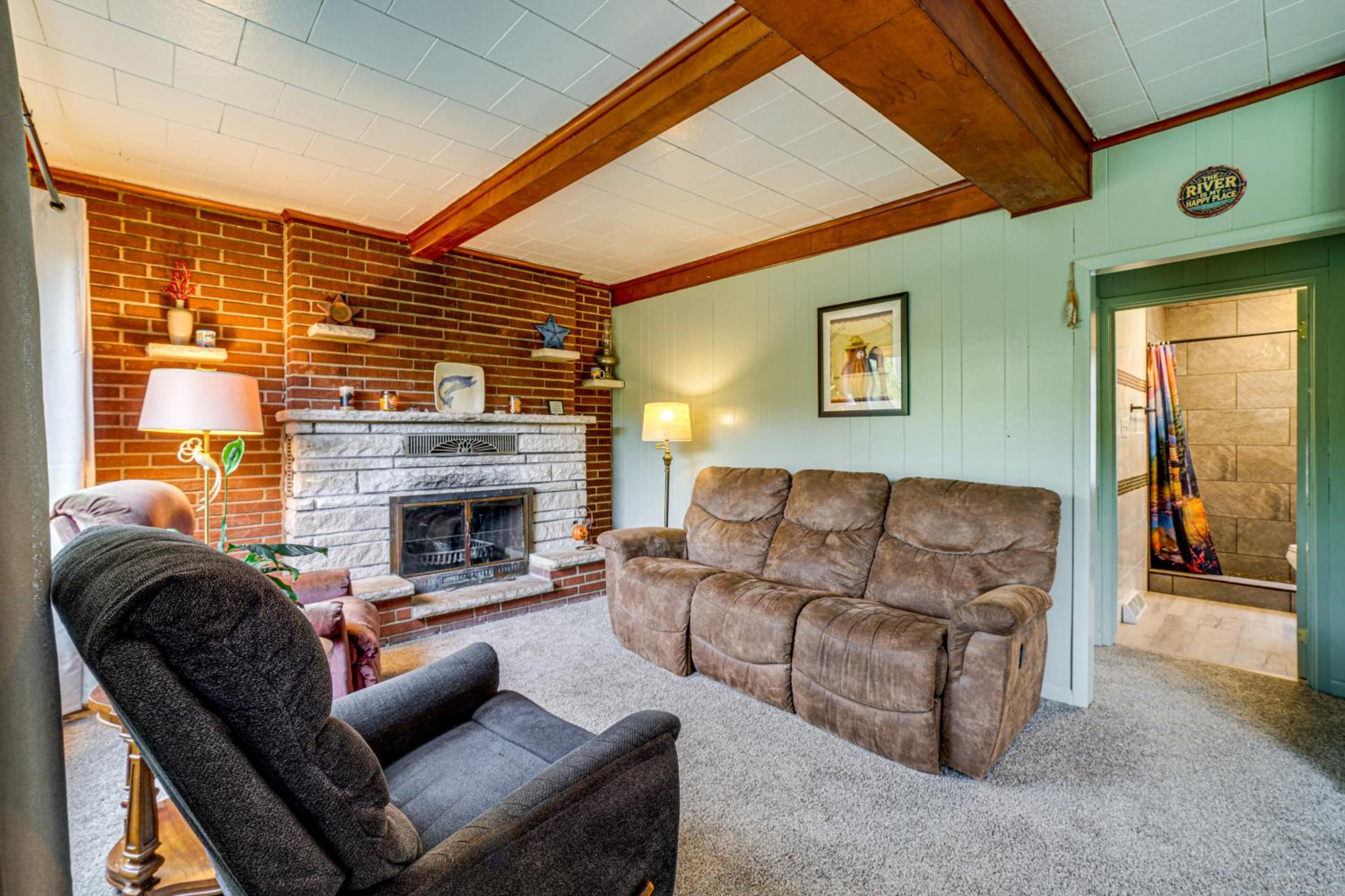 The Fishtales Riverhouse Iroquois River Stay!