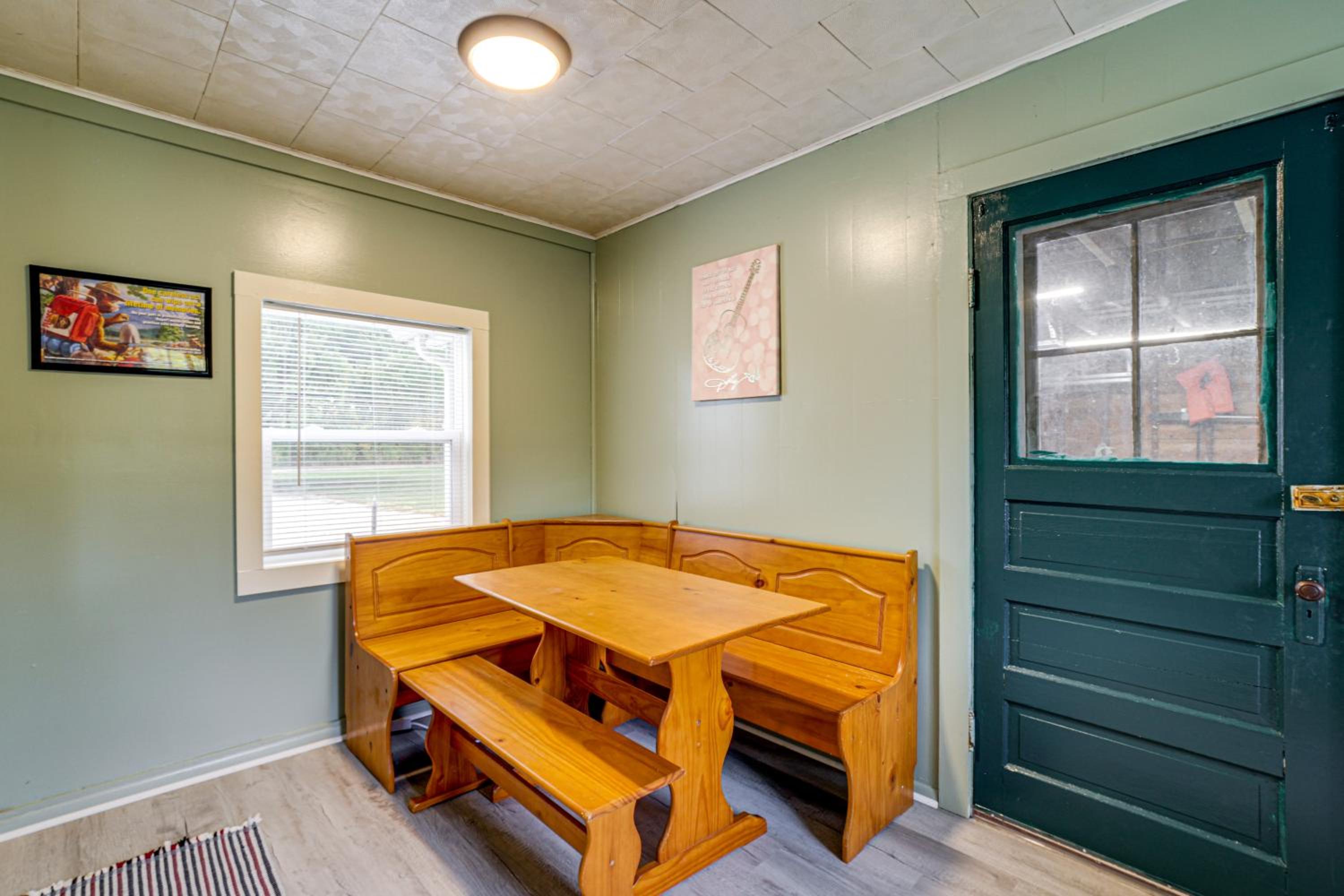 The Fishtales Riverhouse Iroquois River Stay!