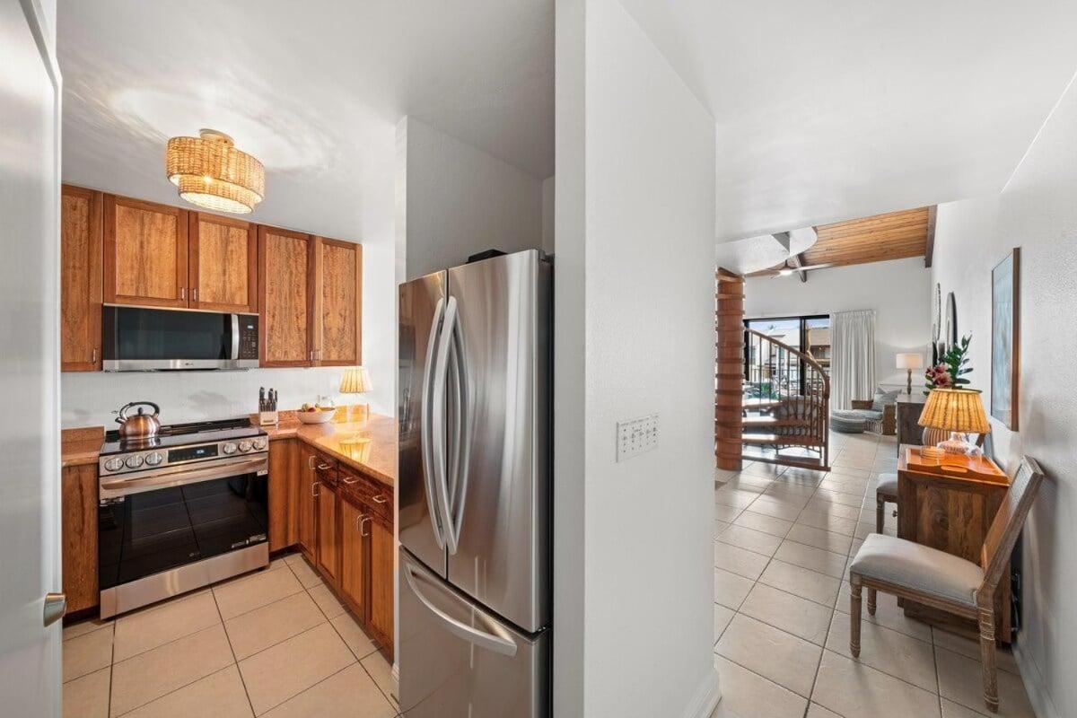 Kamaole Sands 8409 · KAS 8409 Ocean Views from this Freshly Upda