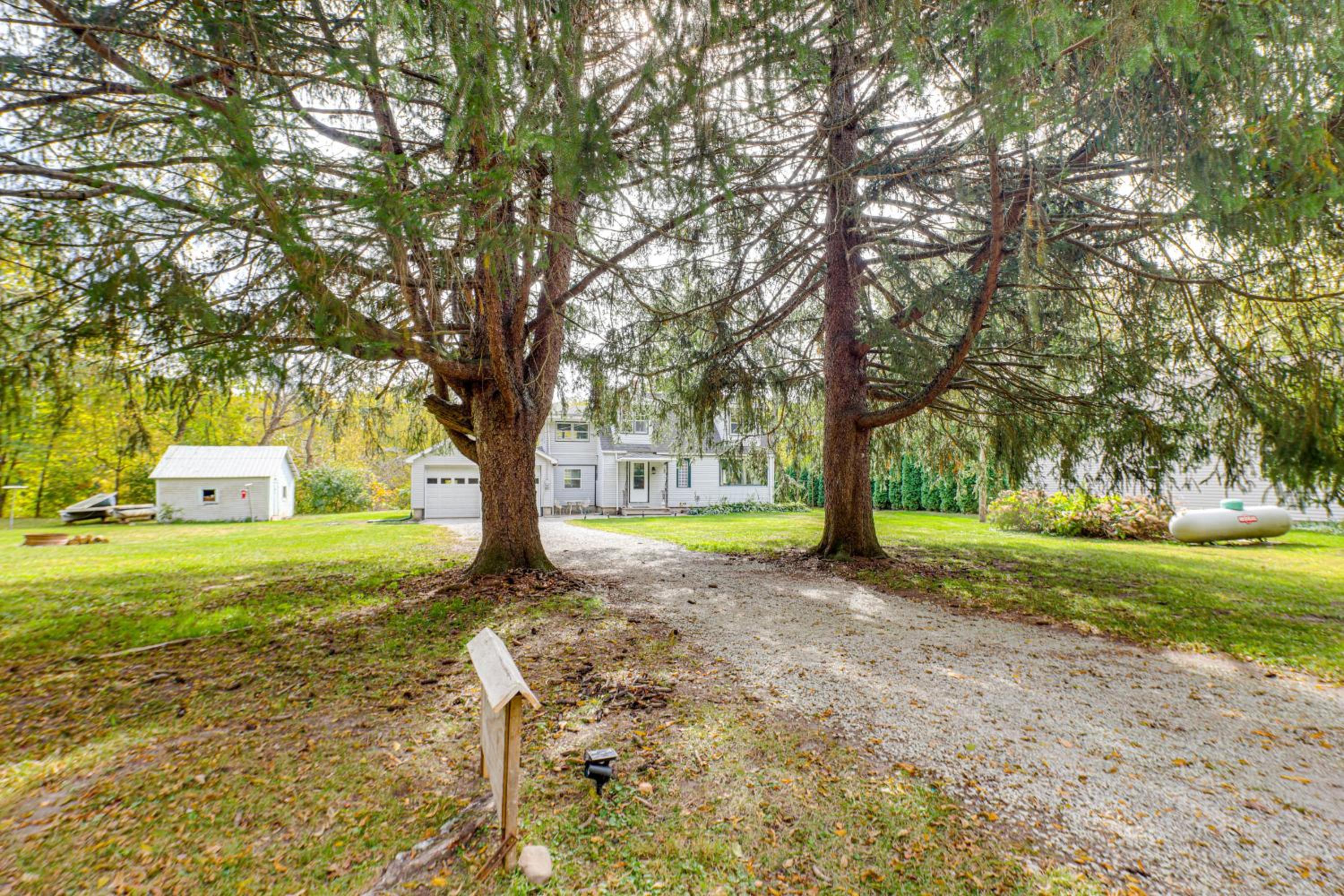 The Fishtales Riverhouse Iroquois River Stay!