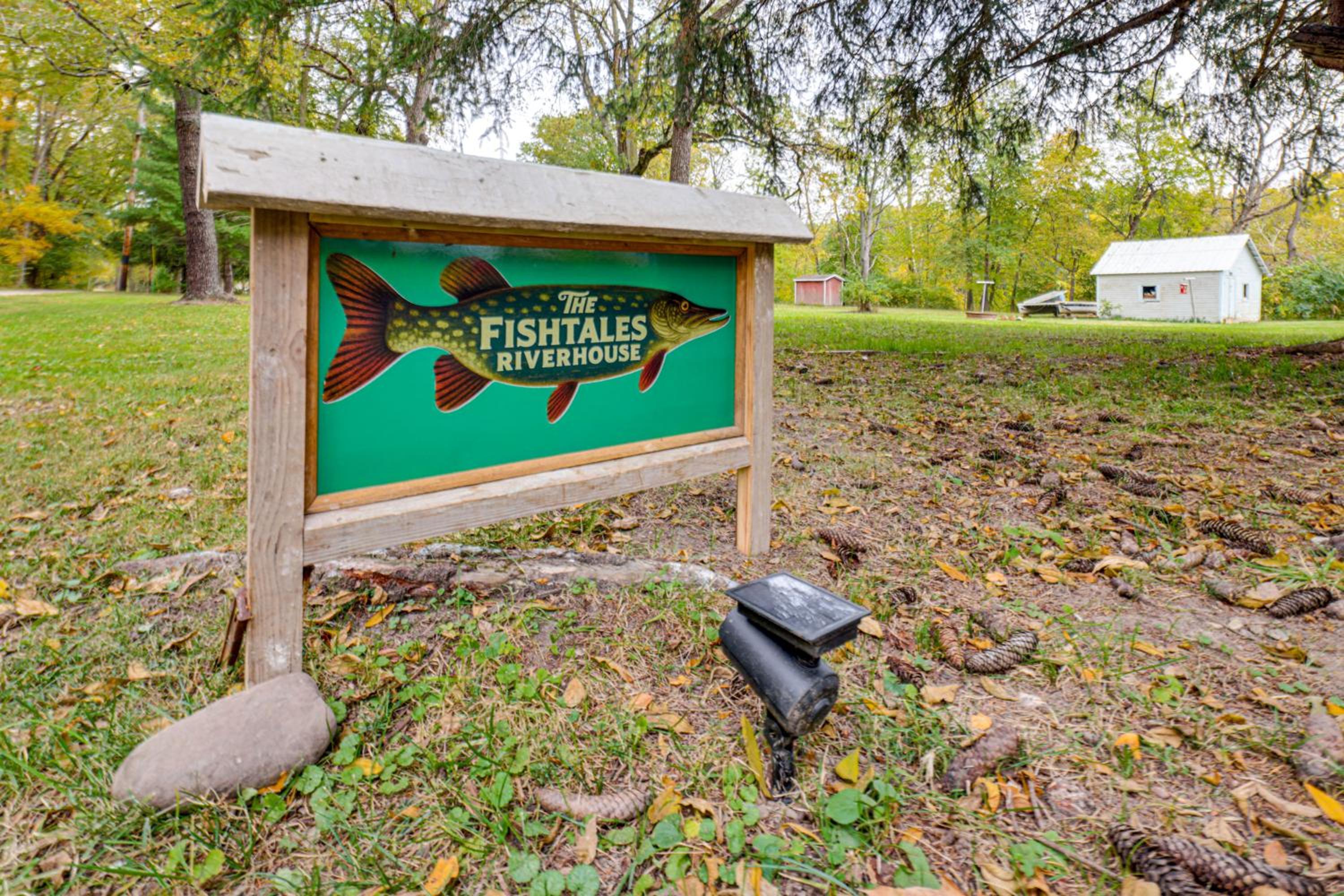 The Fishtales Riverhouse Iroquois River Stay!