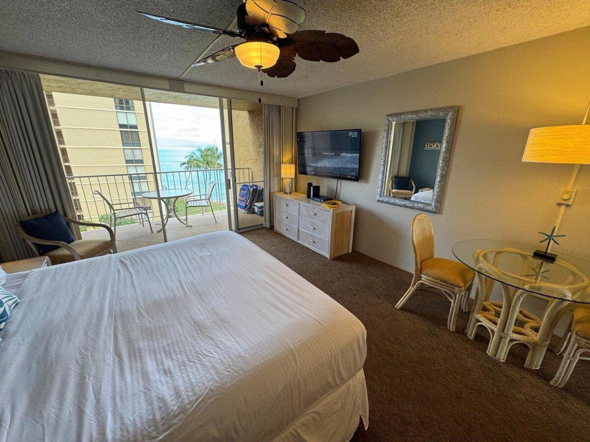 Royal Kahana 616 · RK 616 Oceanfront Escape w Pool | Steps2Beach
