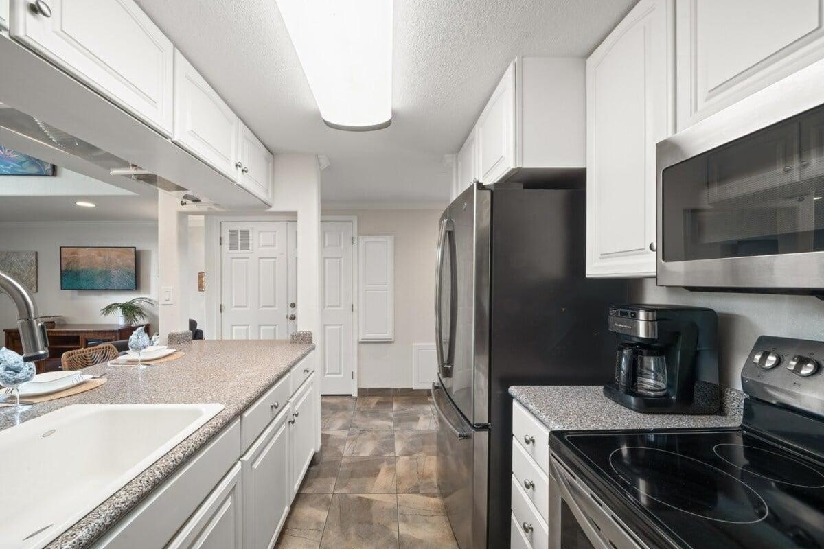 Kihei Garden Estates G207 · KGE G207 Newly Updated 2BD Condo AC