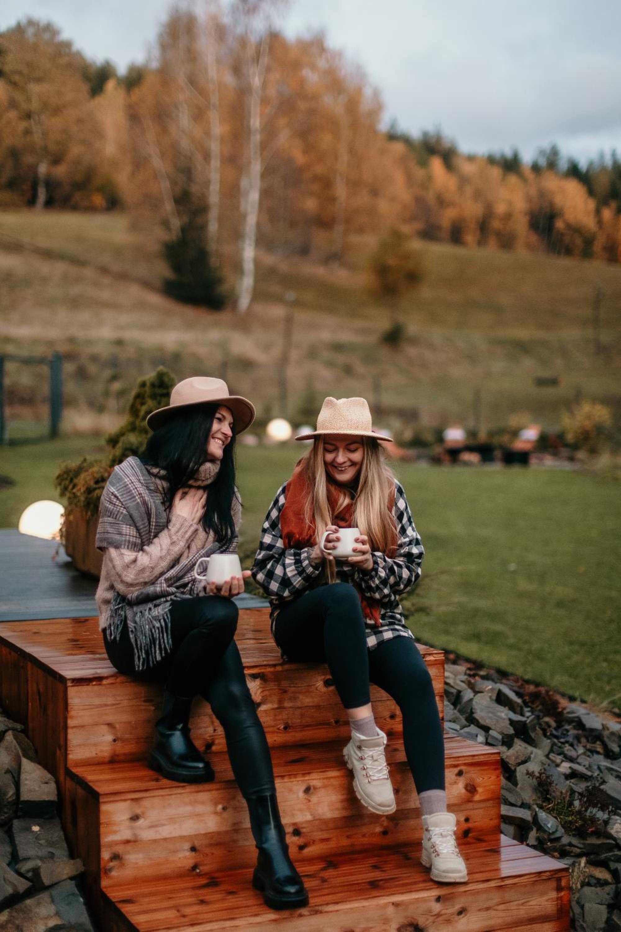 Hill & Chill Kudowa Zdrój - nowoczesne stodoły ze strefą SPA, balia, sauna
