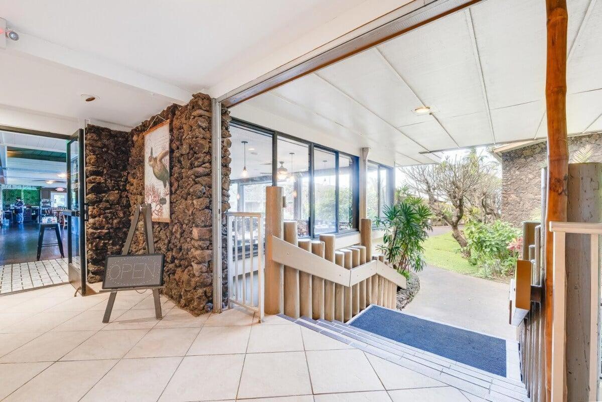 Napili Shores D126 · NSD126 Cozy Studio Steps to Beach