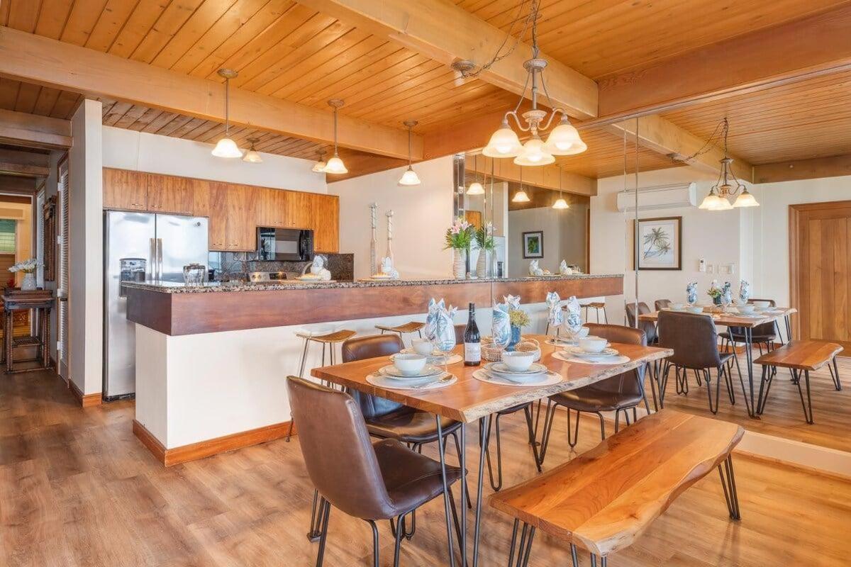 Kahana Outrigger 3A2 · KHO 3A2 Updated OceanFront 3BD wPool AC O