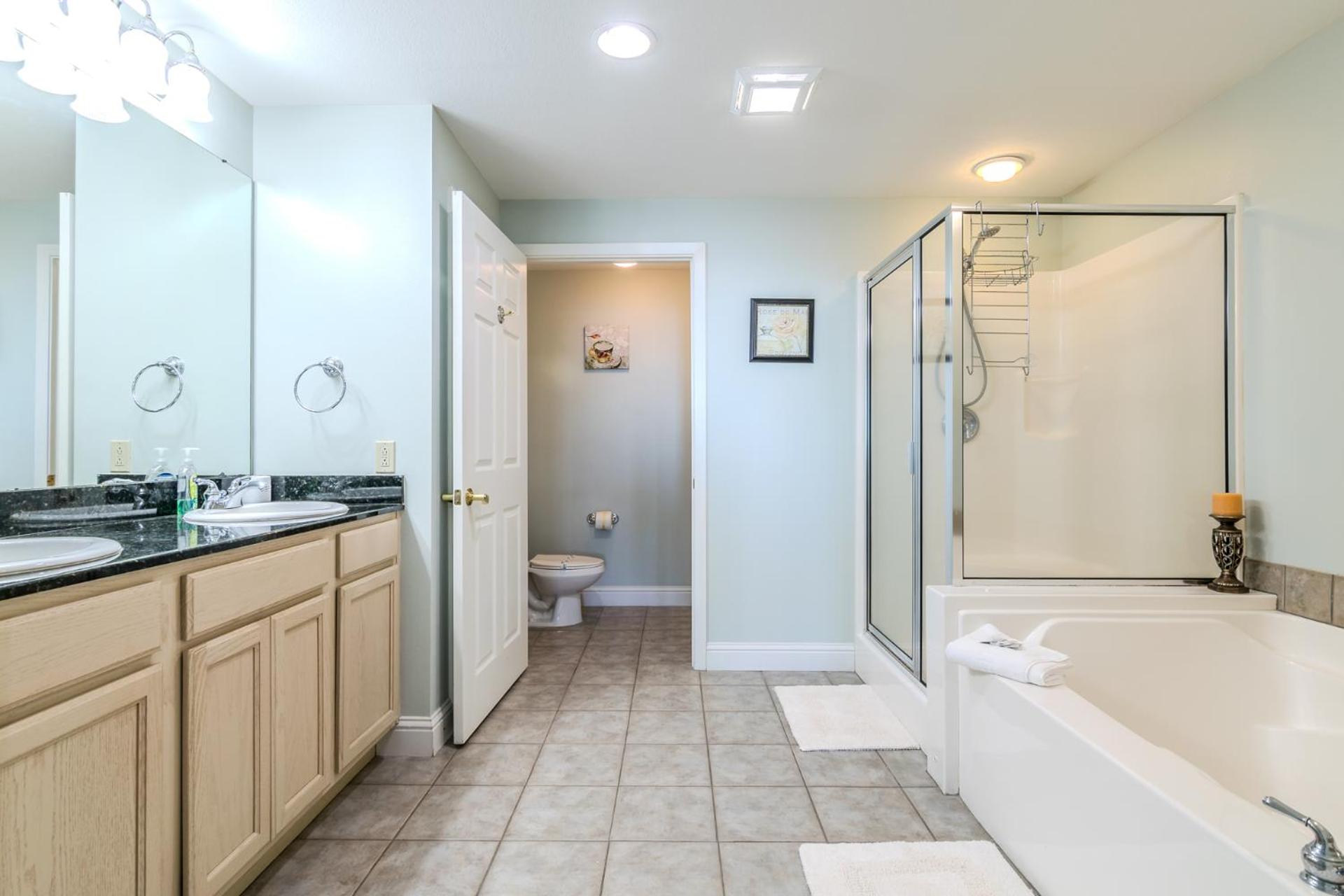 Beachview Condo at Legacy Tower 1 -405 - fully furnished 3 bedroom 2 bathroom