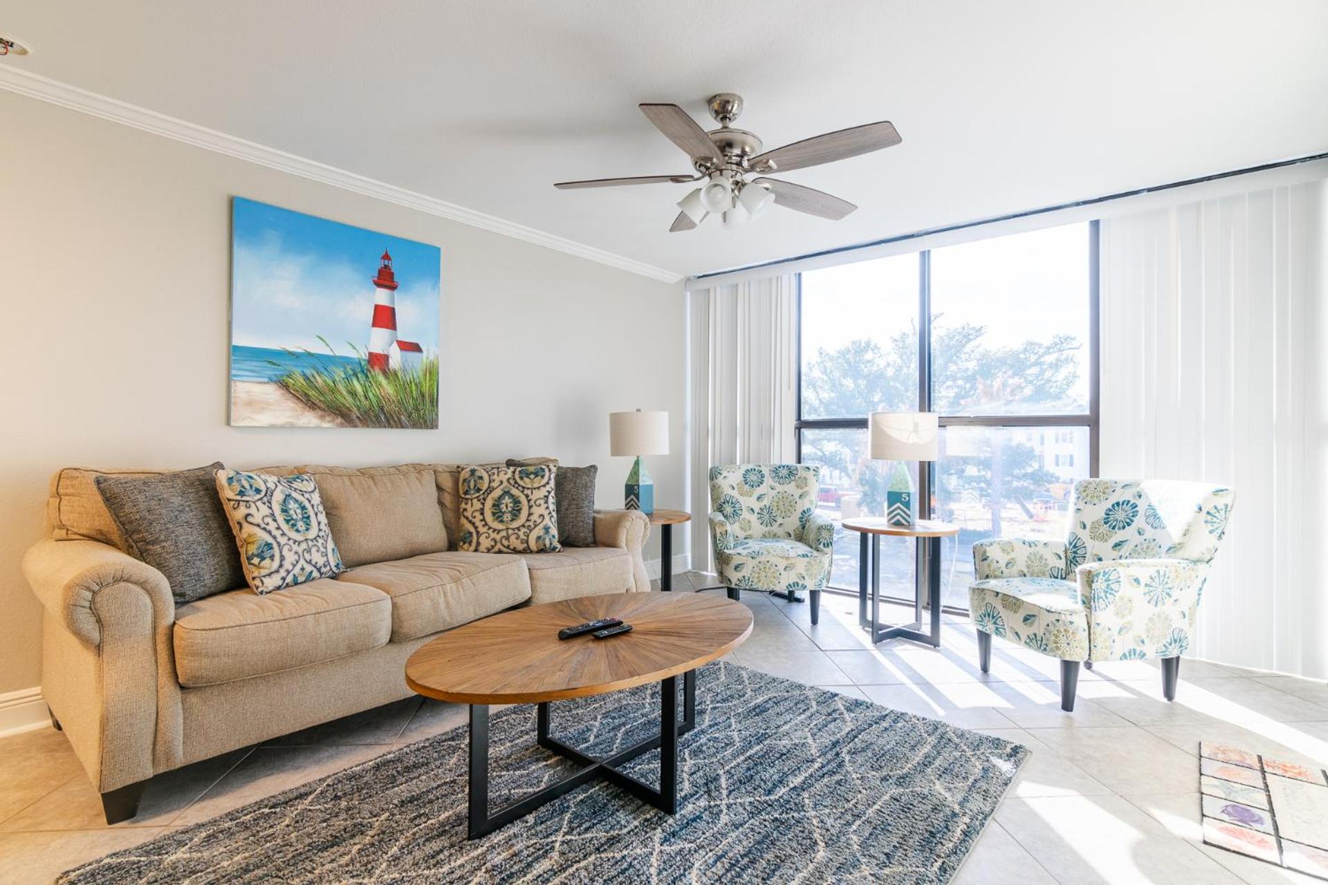 Cozy 2 bed 2 bath condo at the beachside Ocean Club Villas