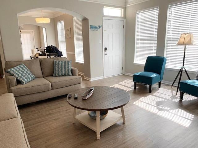 Legacy Villa 602 - 3 bedroom 2 bath condo - quiet beachside neighborhood