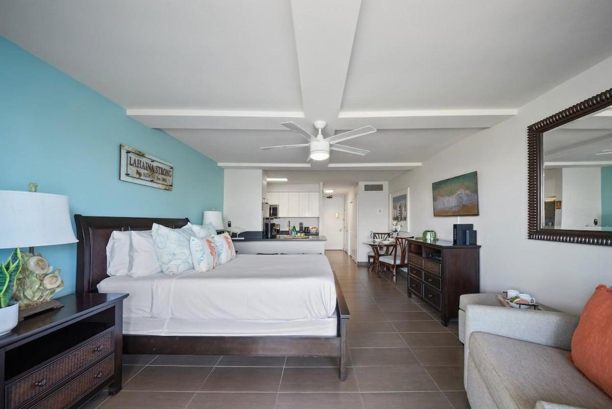 Lahaina Shores 523 · LS 523 Direct Beachfront Studio with Stunni
