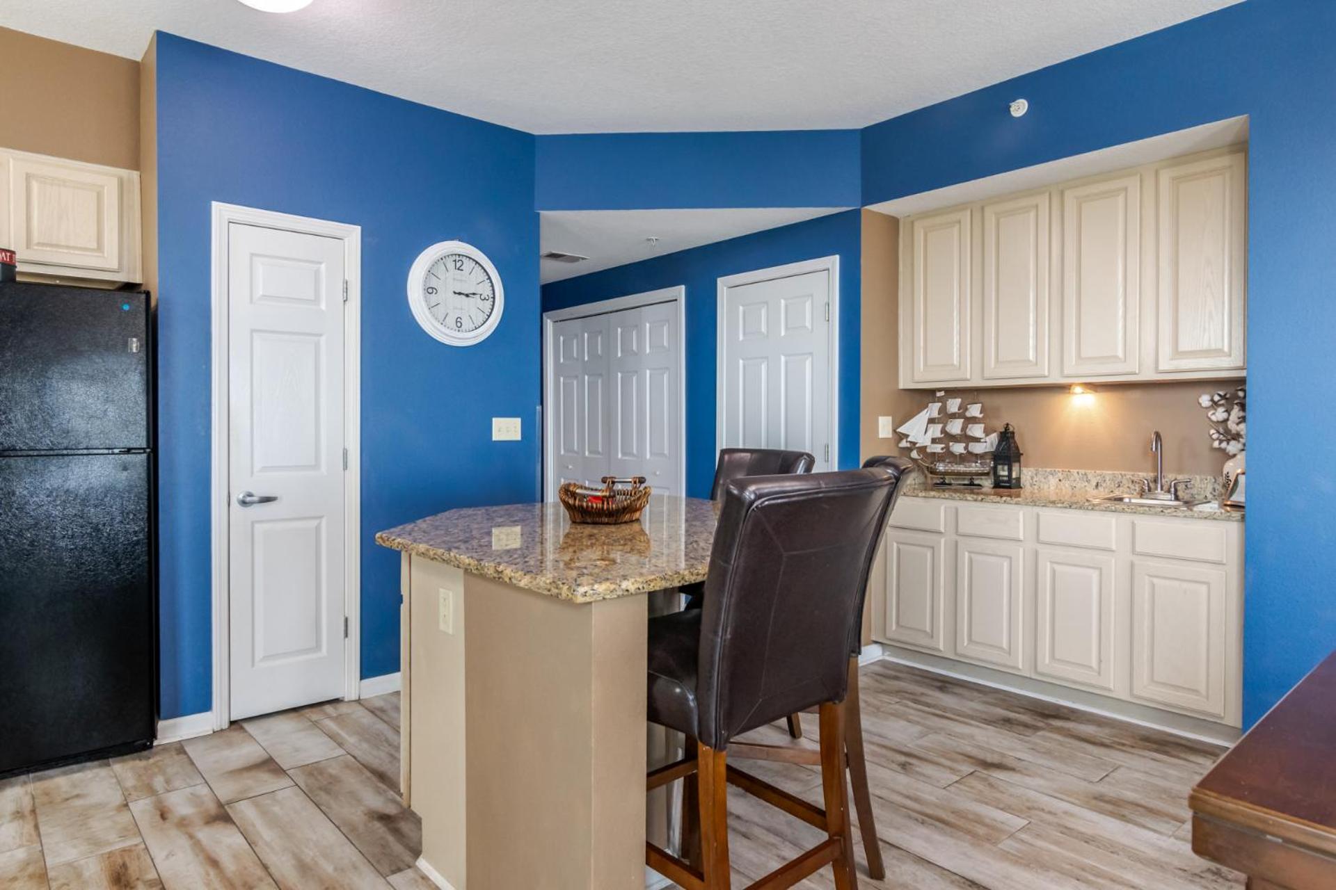 Spacious Beachview End Unit in Legacy Tower 2 -809 - 3 bedroom 3 bath condo
